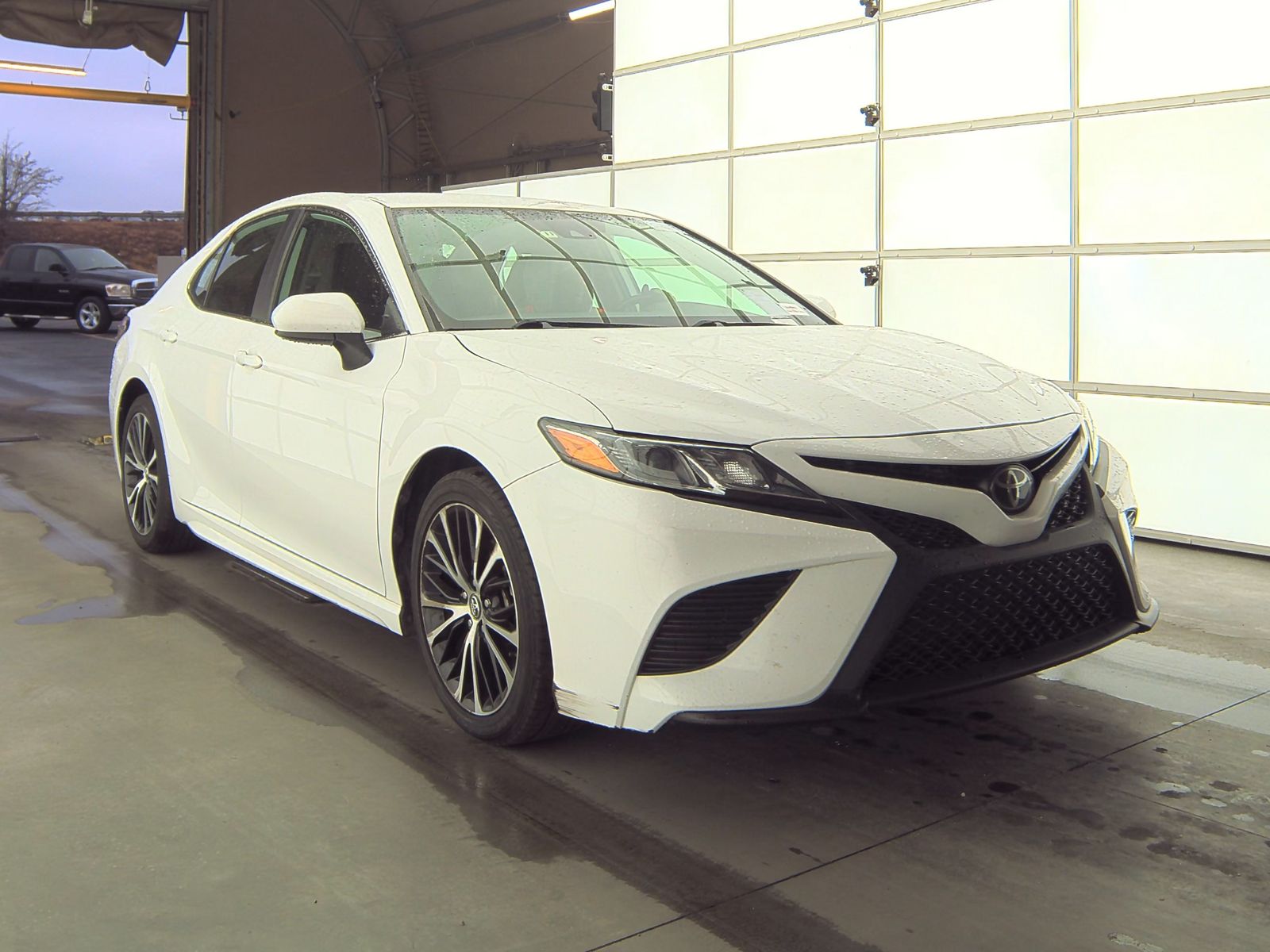 2019 Toyota Camry SE FWD