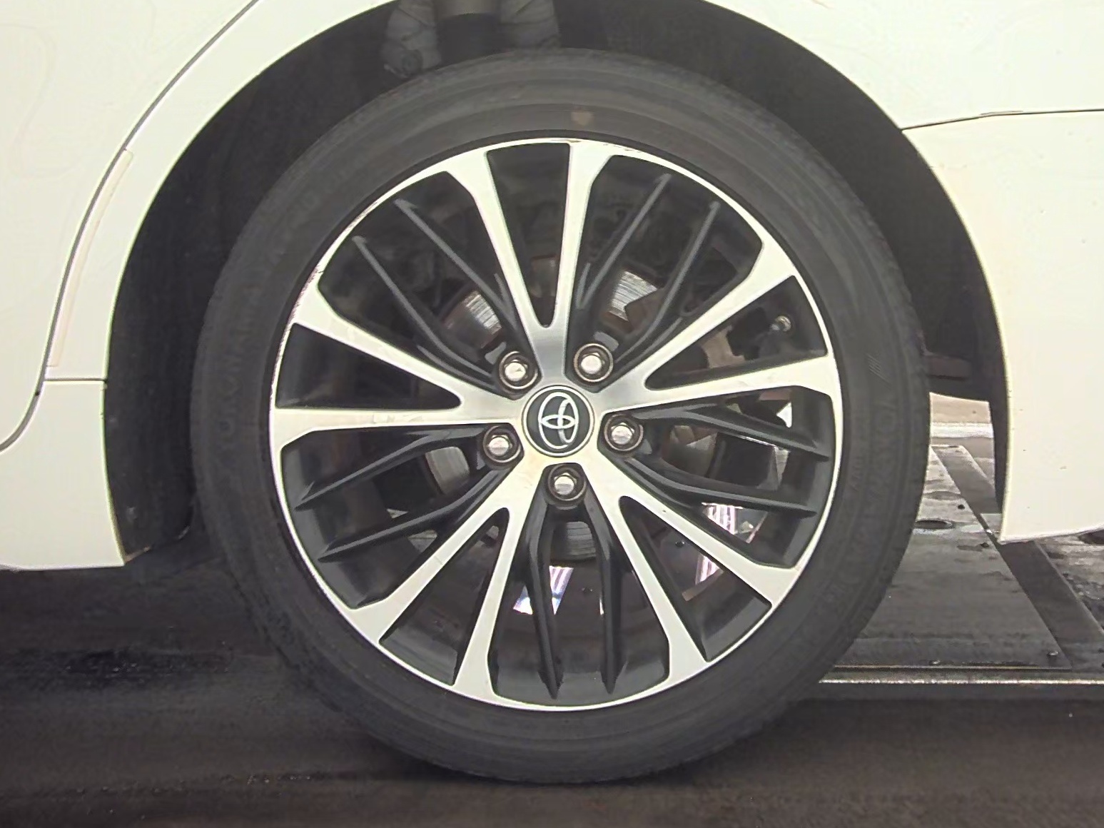 2019 Toyota Camry SE FWD