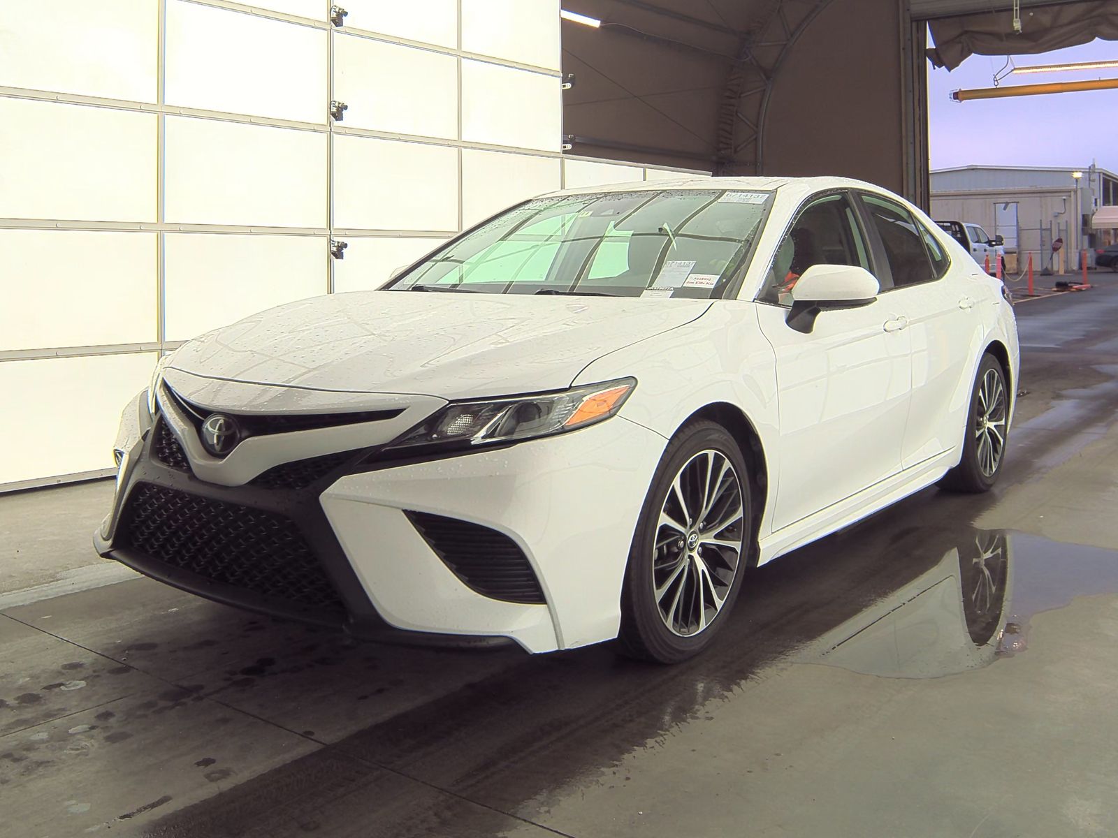 2019 Toyota Camry SE FWD