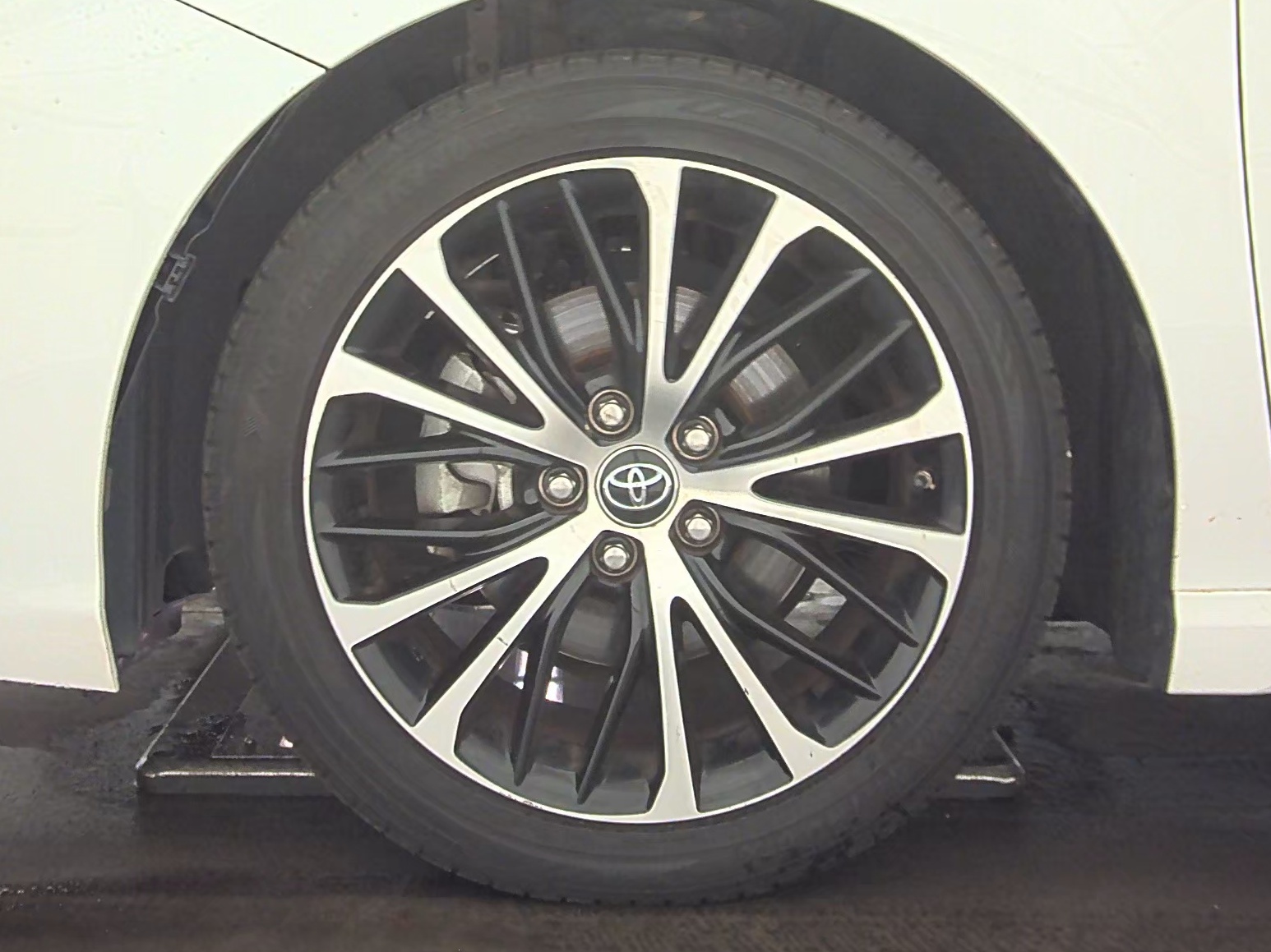 2019 Toyota Camry SE FWD