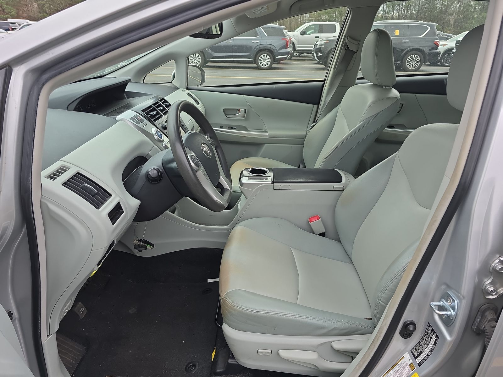 2012 Toyota Prius v Five FWD