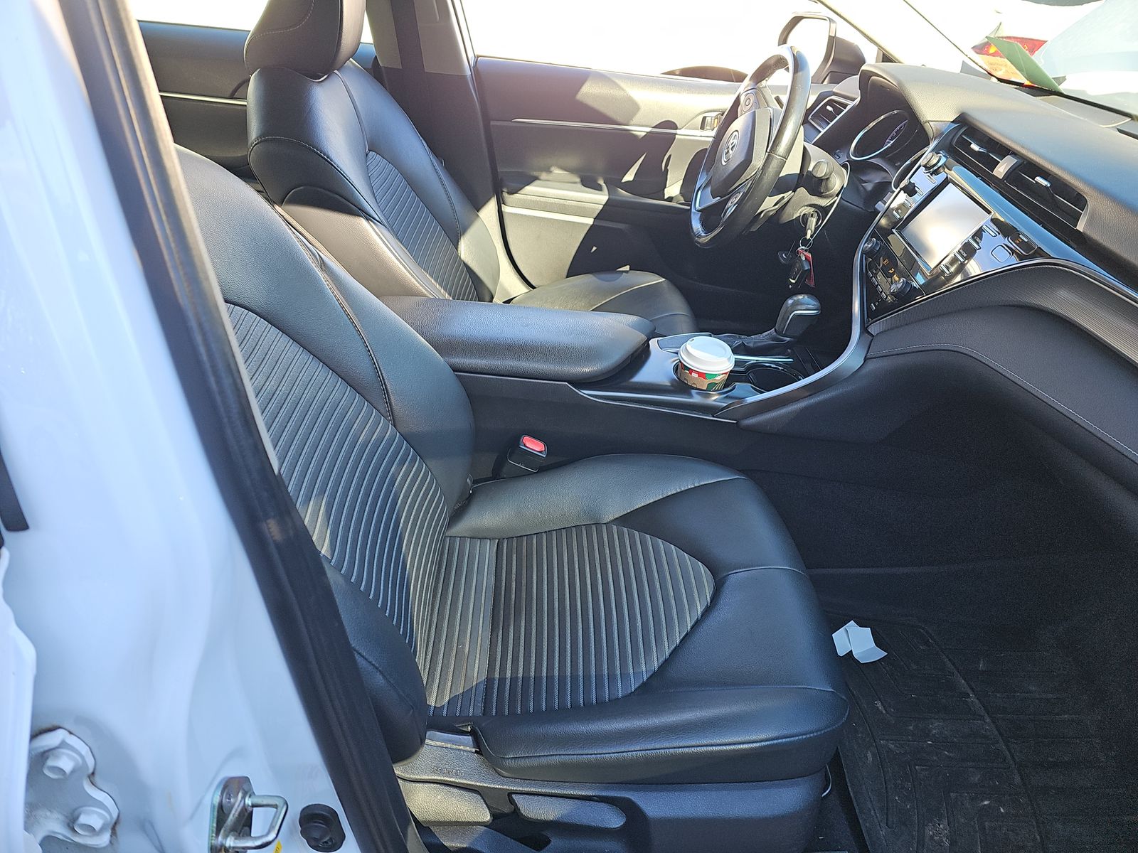 2019 Toyota Camry SE FWD