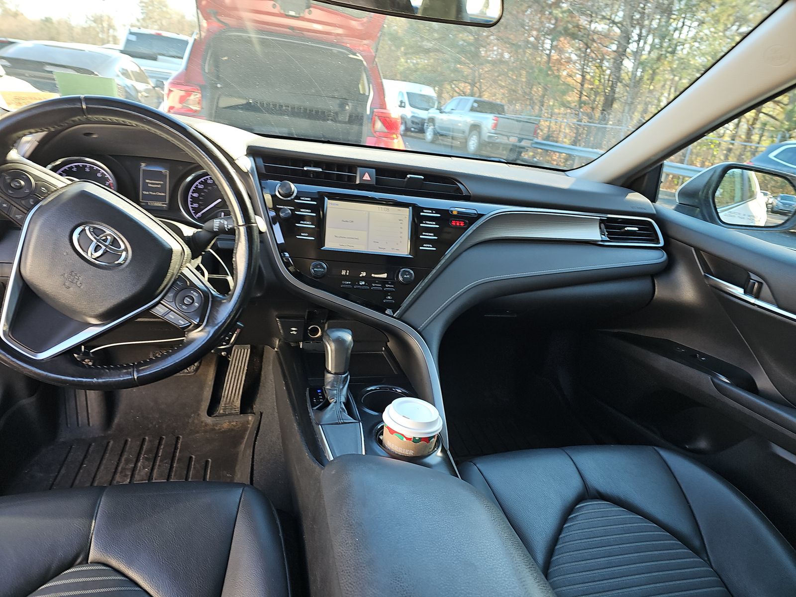 2019 Toyota Camry SE FWD