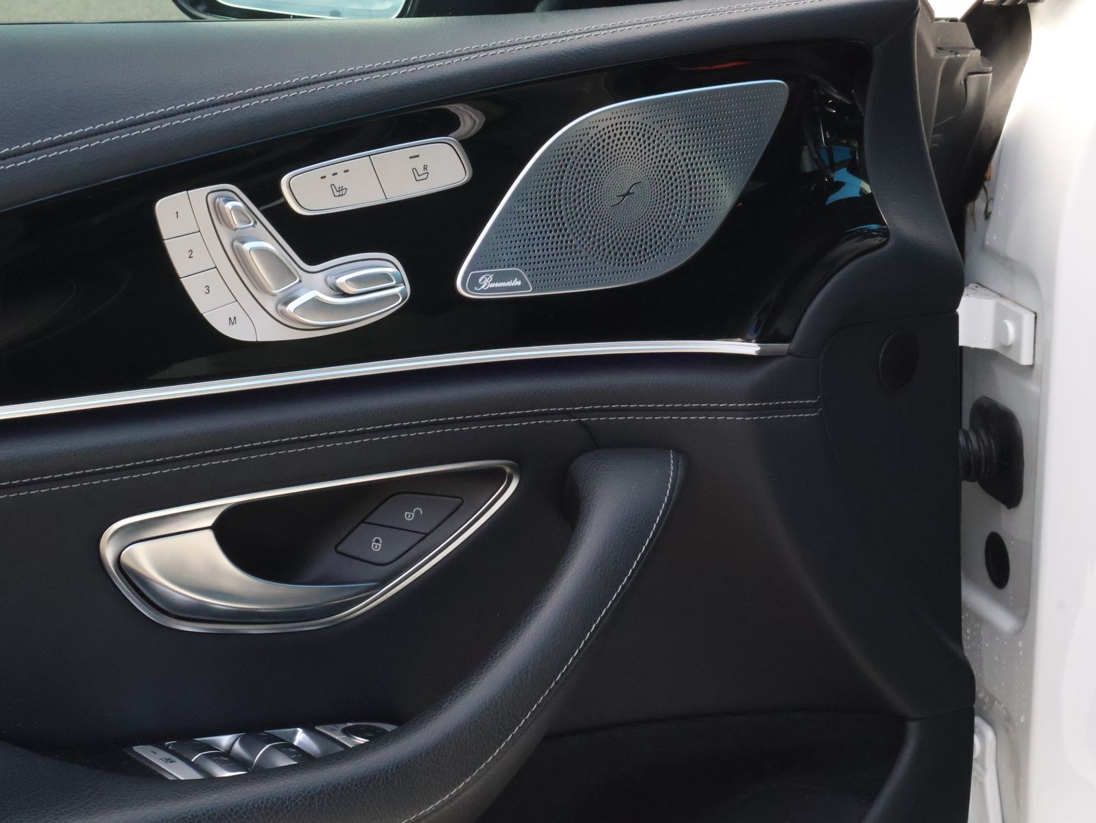Mercedes-Benz AMG GT 53 4MATIC Sedan снимка Mercedes-Benz AMG GT 53 4MATIC Sedan