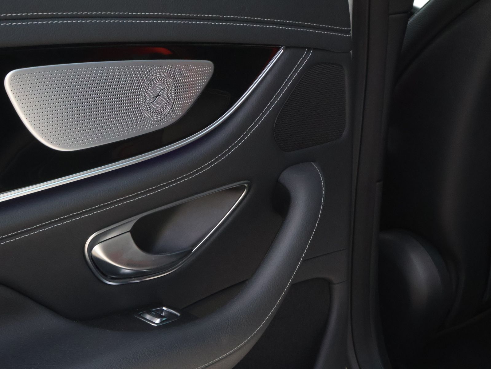 Mercedes-Benz AMG GT 53 4MATIC Sedan снимка Mercedes-Benz AMG GT 53 4MATIC Sedan