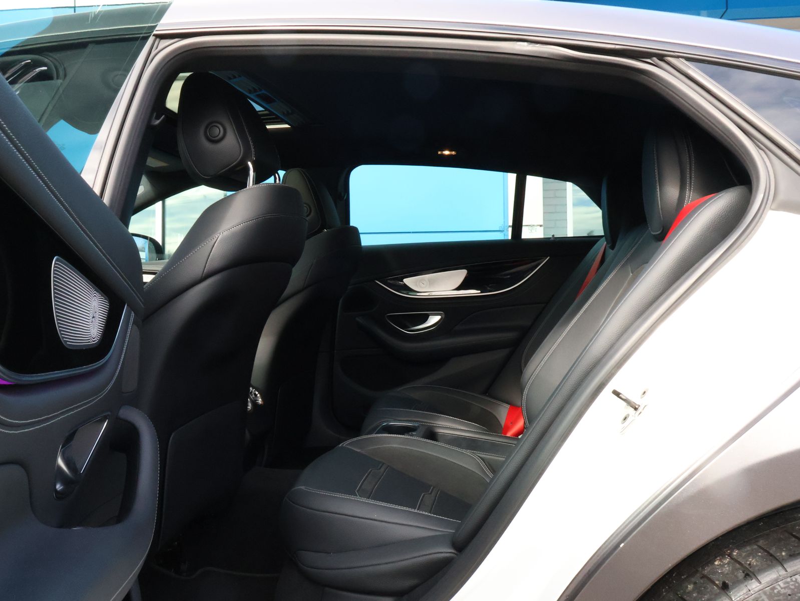 Mercedes-Benz AMG GT 53 4MATIC Sedan снимка Mercedes-Benz AMG GT 53 4MATIC Sedan