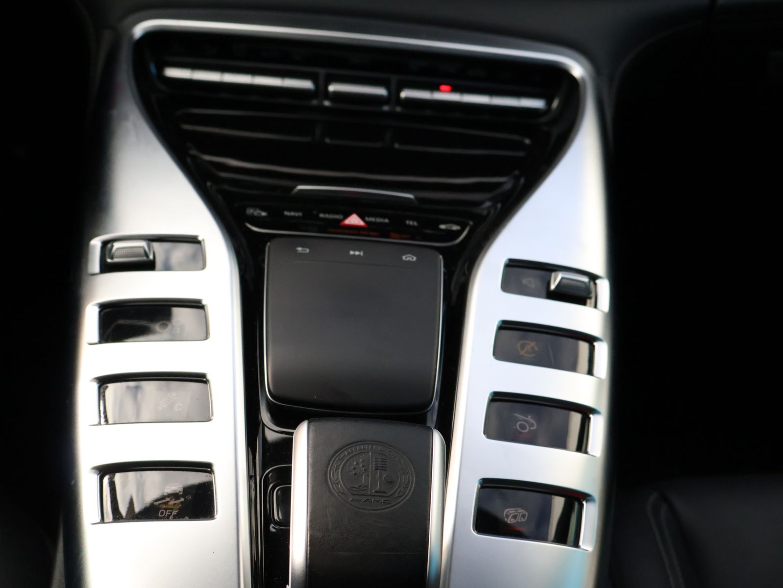 Mercedes-Benz AMG GT 53 4MATIC Sedan снимка Mercedes-Benz AMG GT 53 4MATIC Sedan