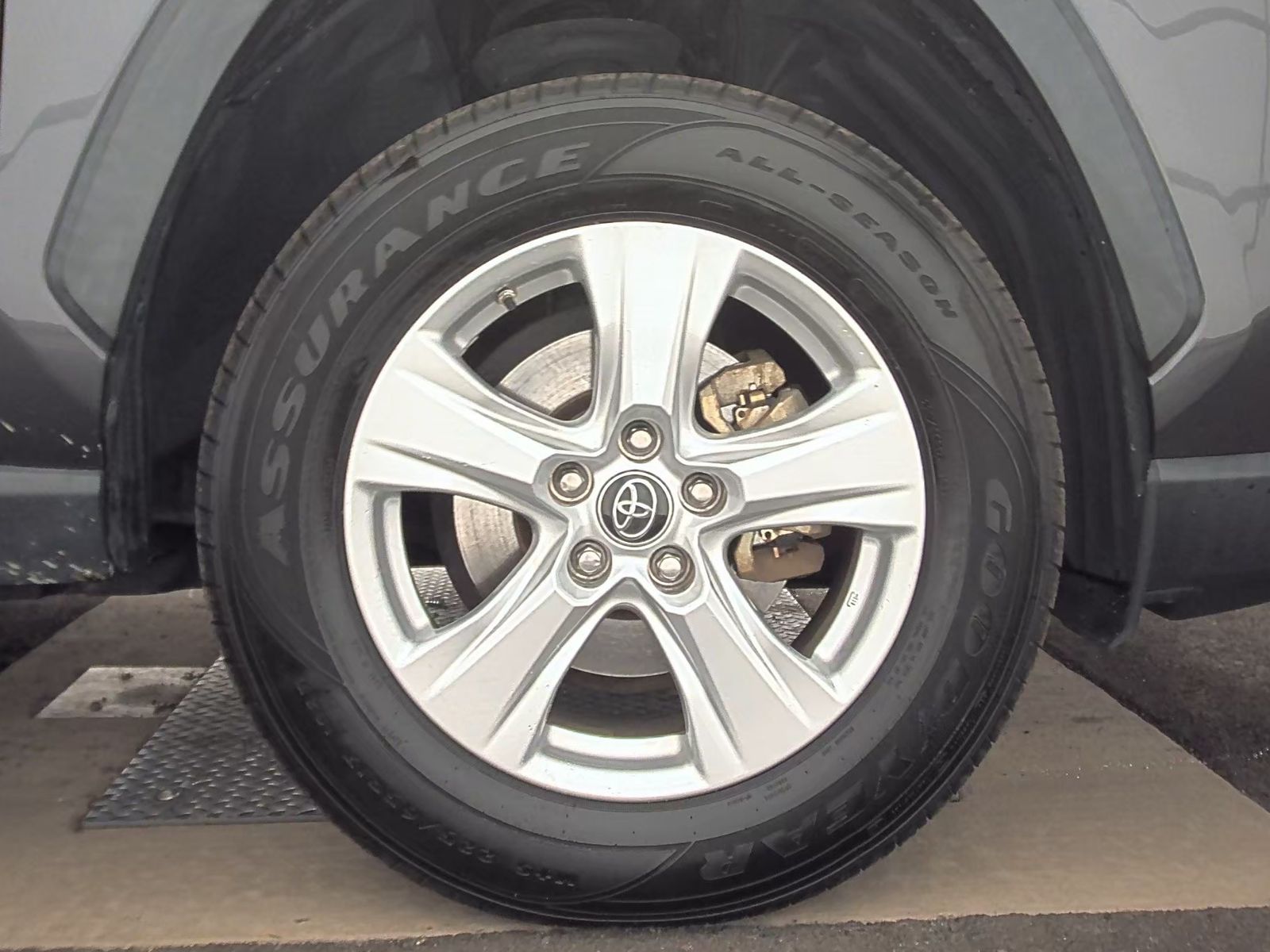 2019 Toyota RAV4 Hybrid LE AWD