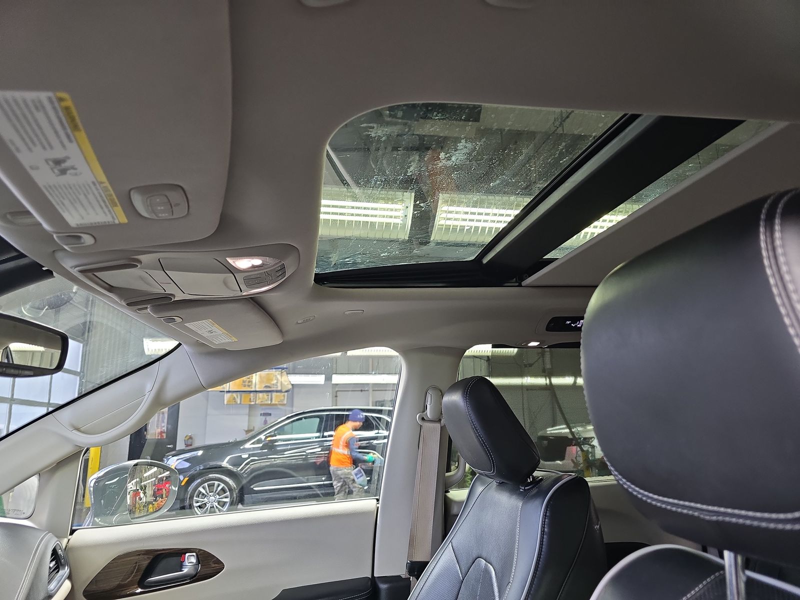 2022 Chrysler Pacifica Limited FWD