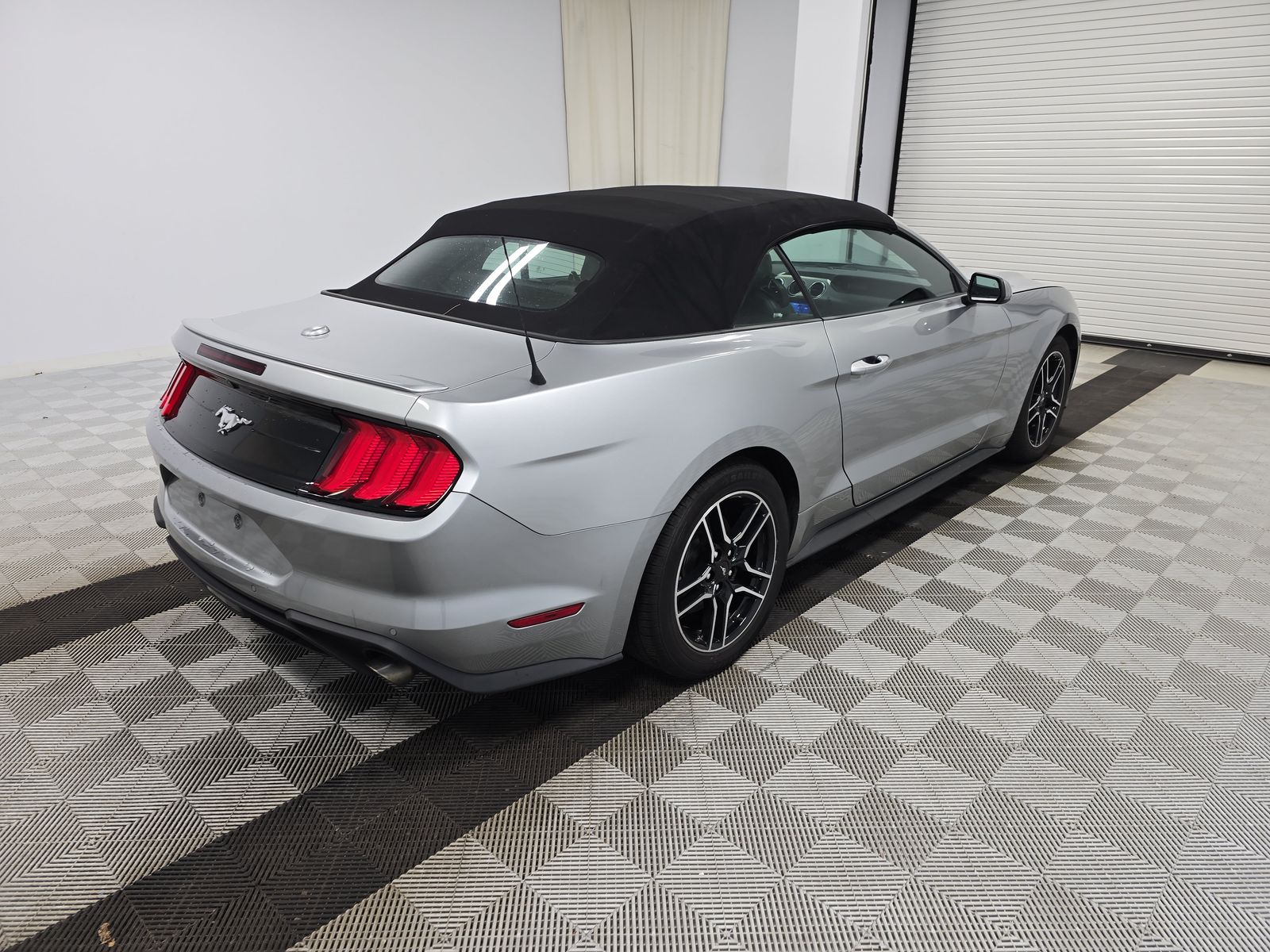 2022 Ford Mustang EcoBoost Premium RWD