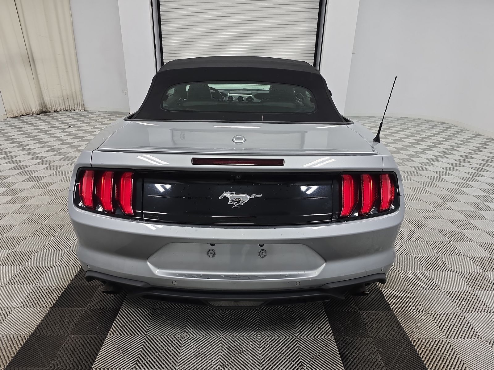 2022 Ford Mustang EcoBoost Premium RWD