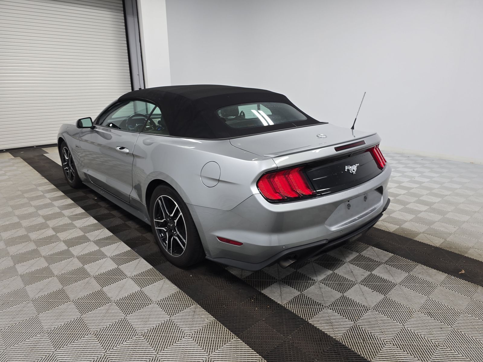 2022 Ford Mustang EcoBoost Premium RWD