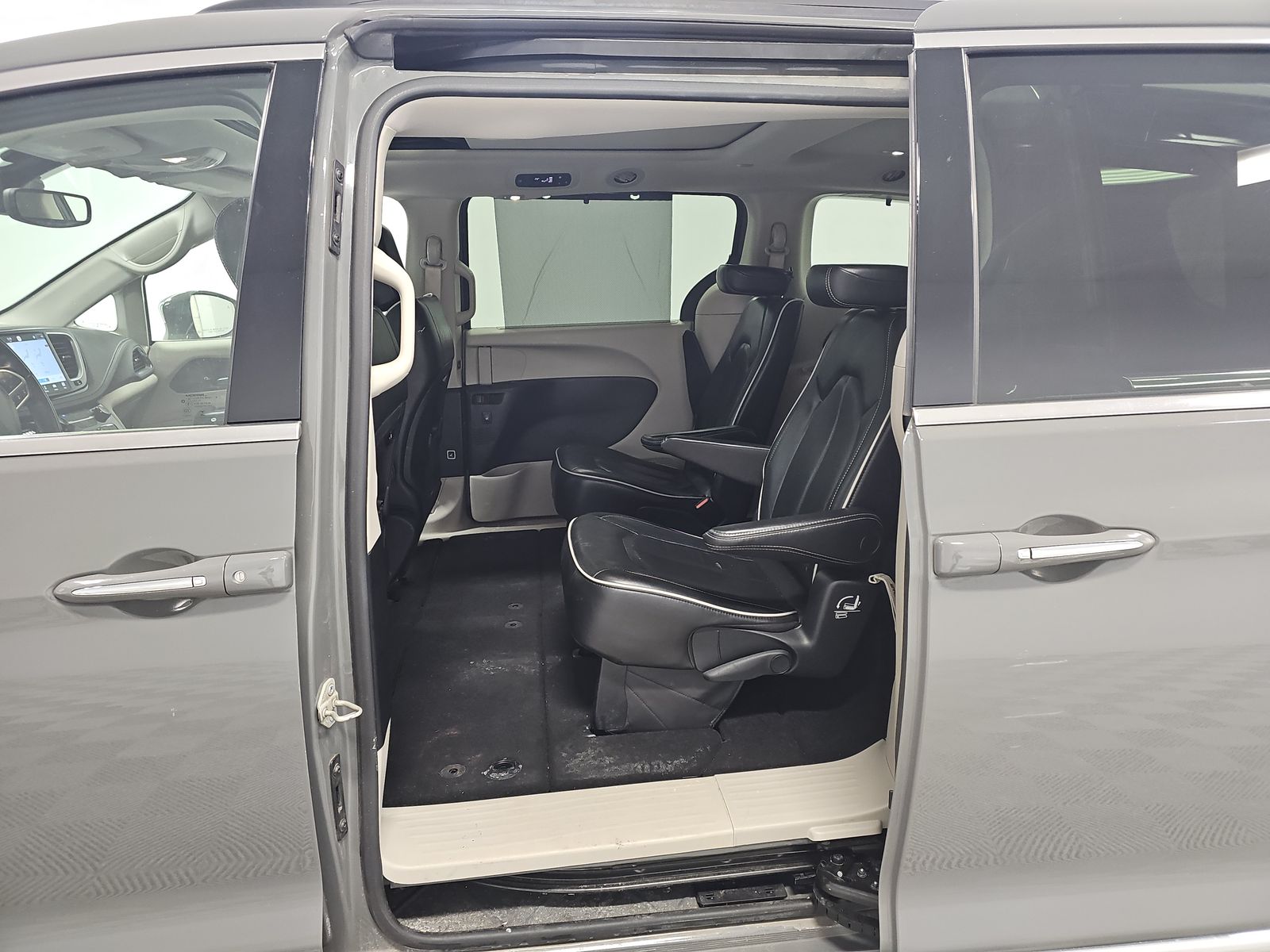 2022 Chrysler Pacifica Limited FWD