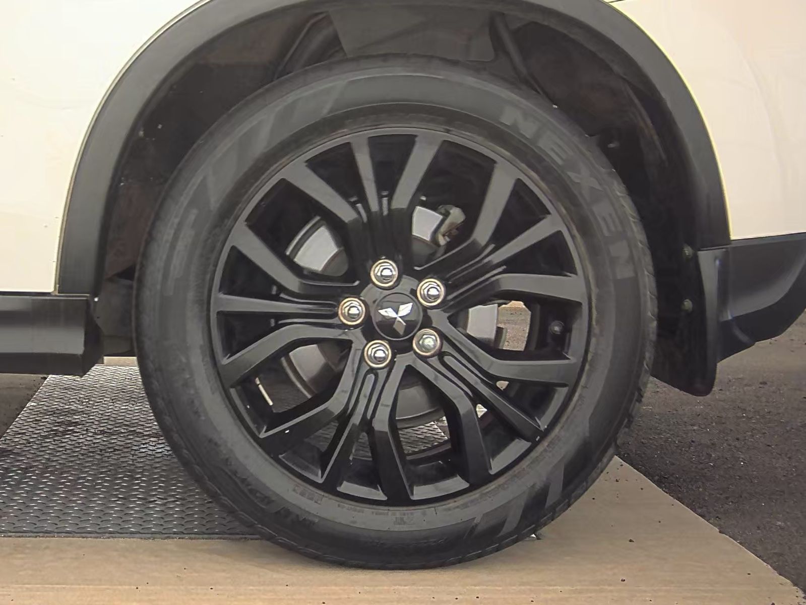 2019 Mitsubishi Outlander Sport LE FWD