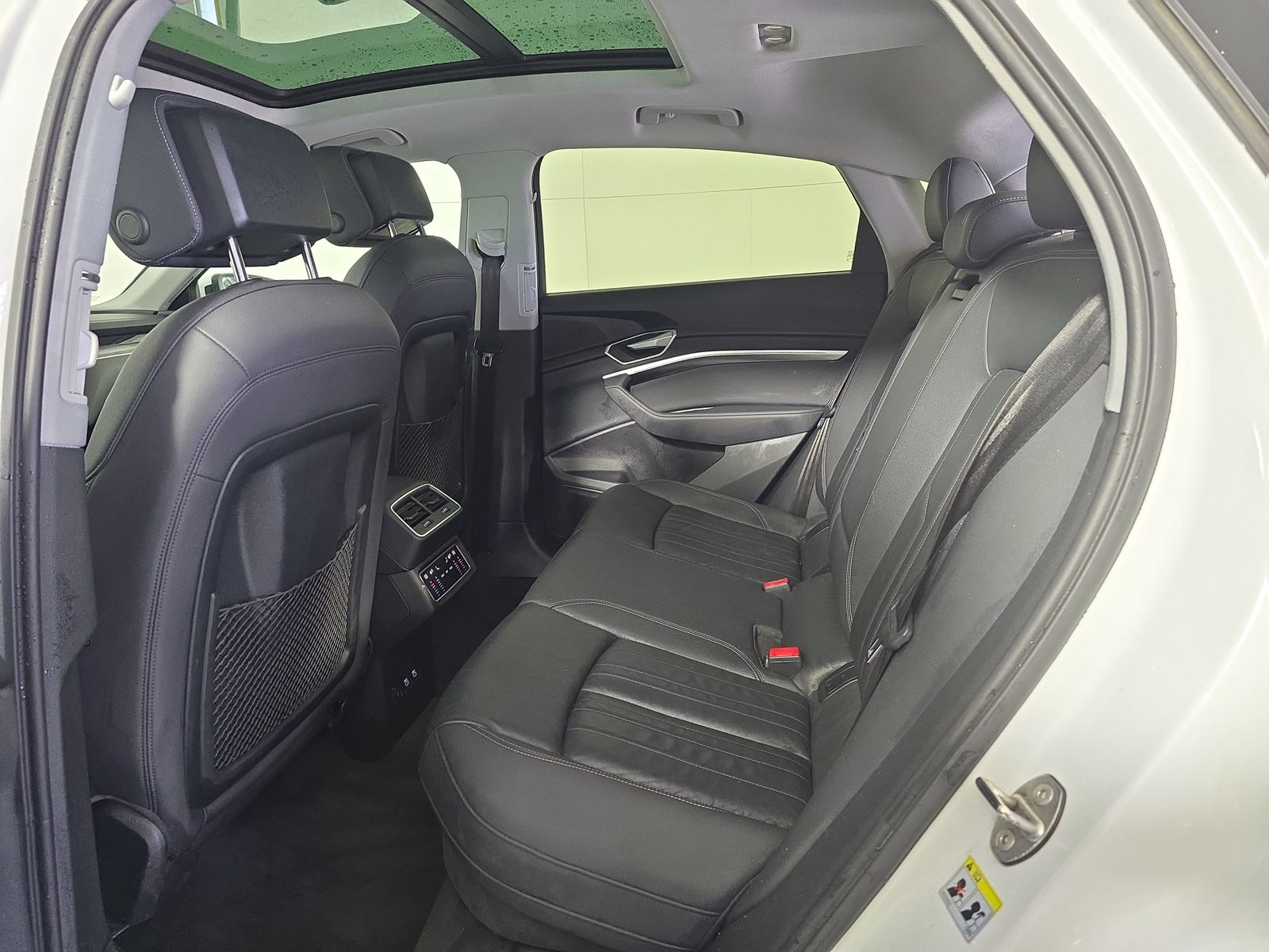 2021 Audi e-tron Premium AWD