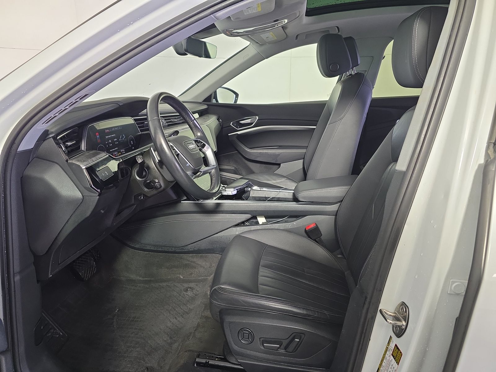 2021 Audi e-tron Premium AWD