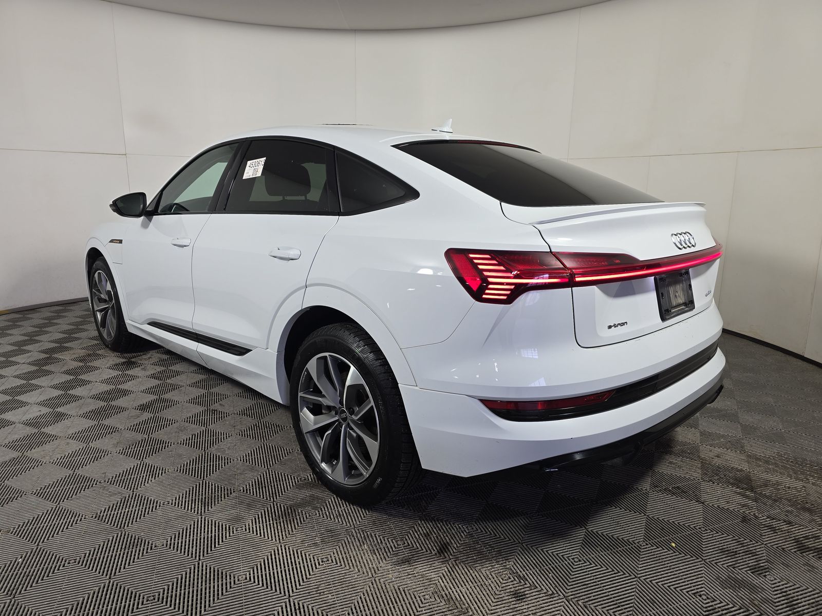 2021 Audi e-tron Premium AWD