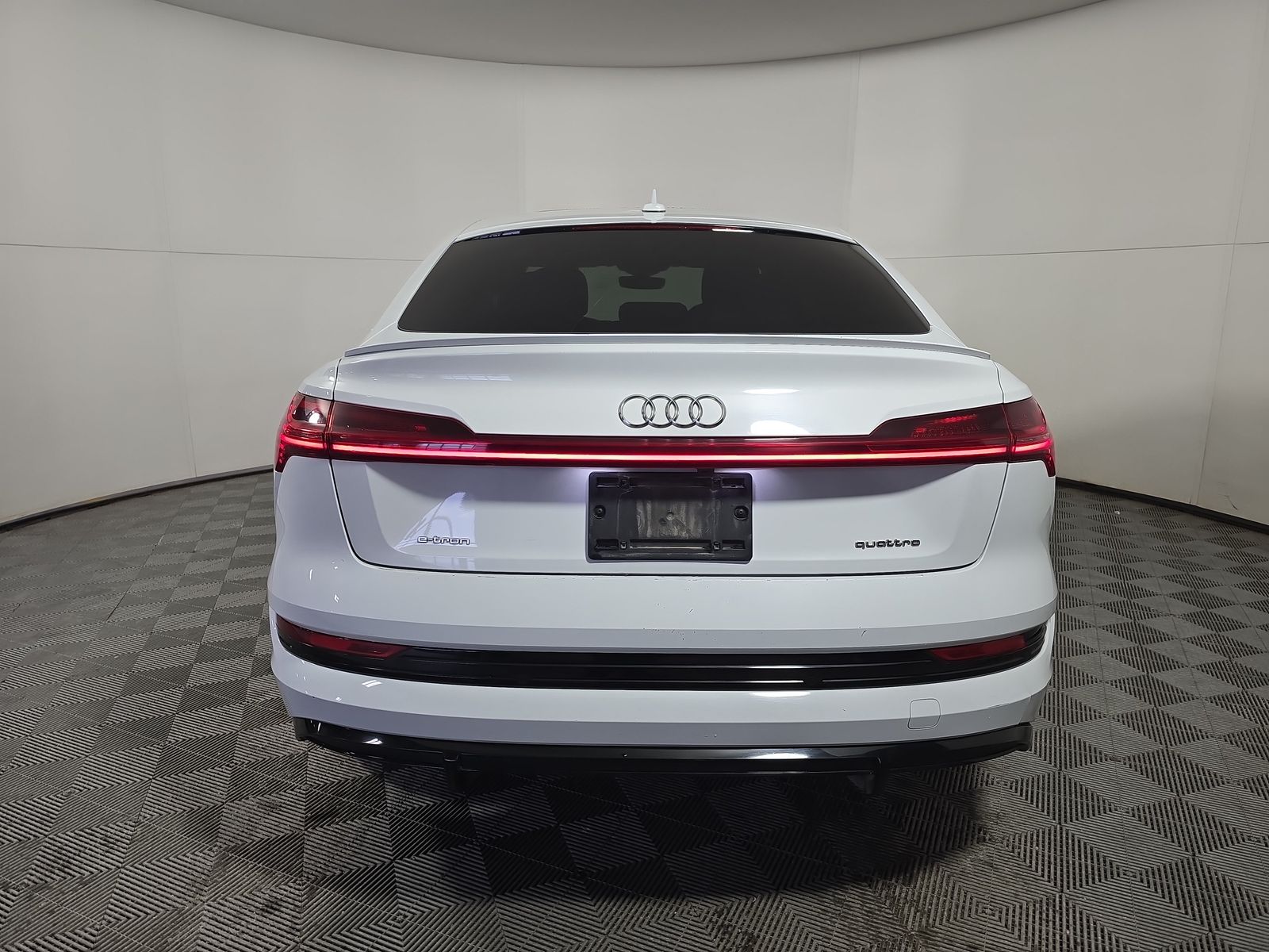 2021 Audi e-tron Premium AWD