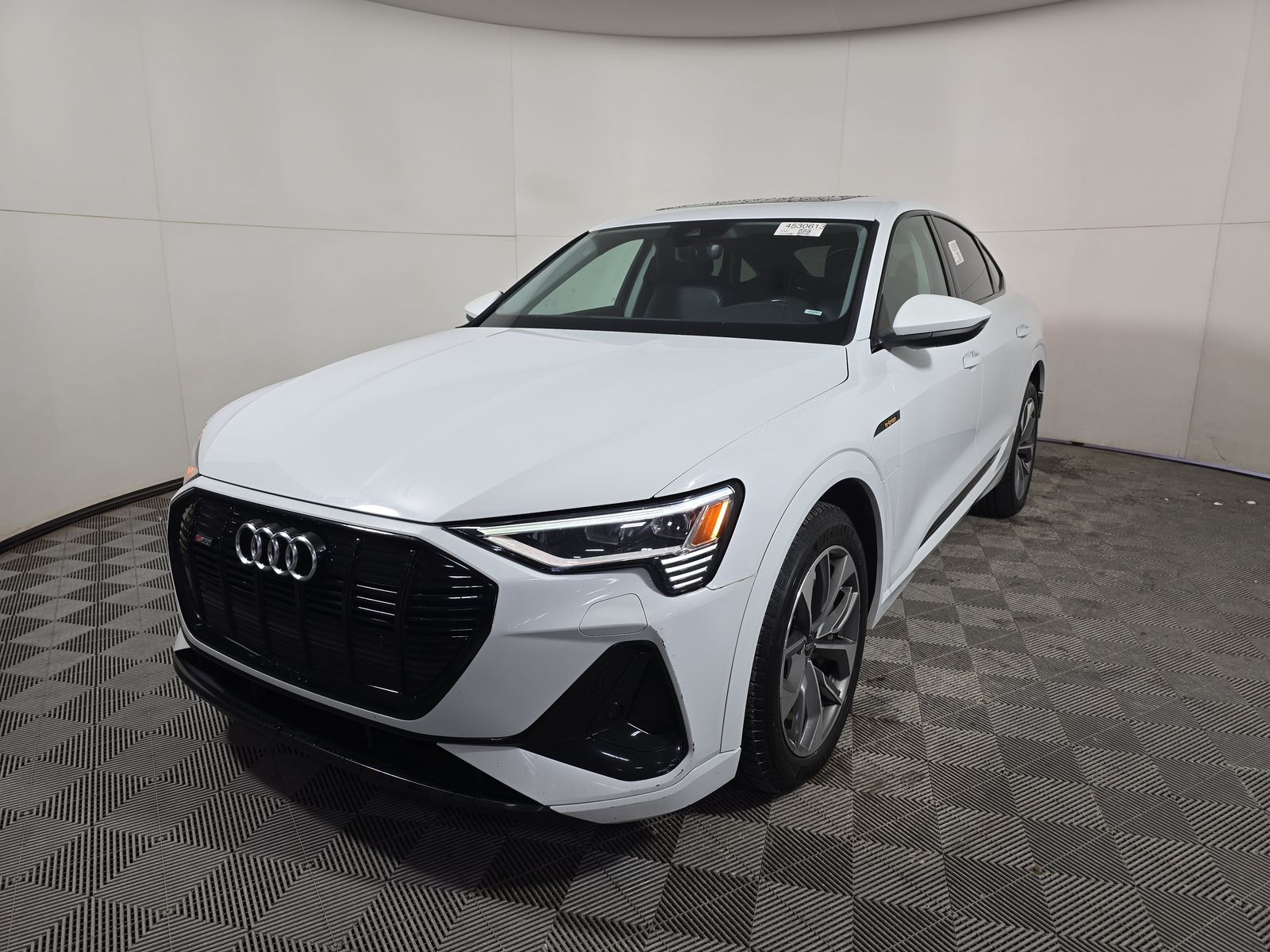 2021 Audi e-tron Premium AWD