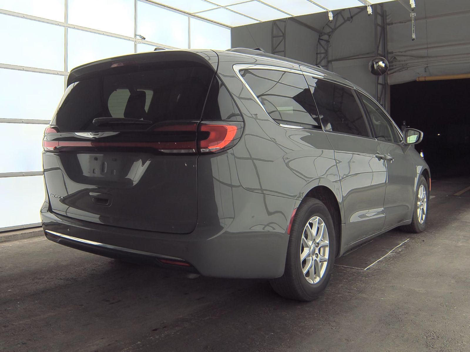 2022 Chrysler Pacifica Touring L FWD