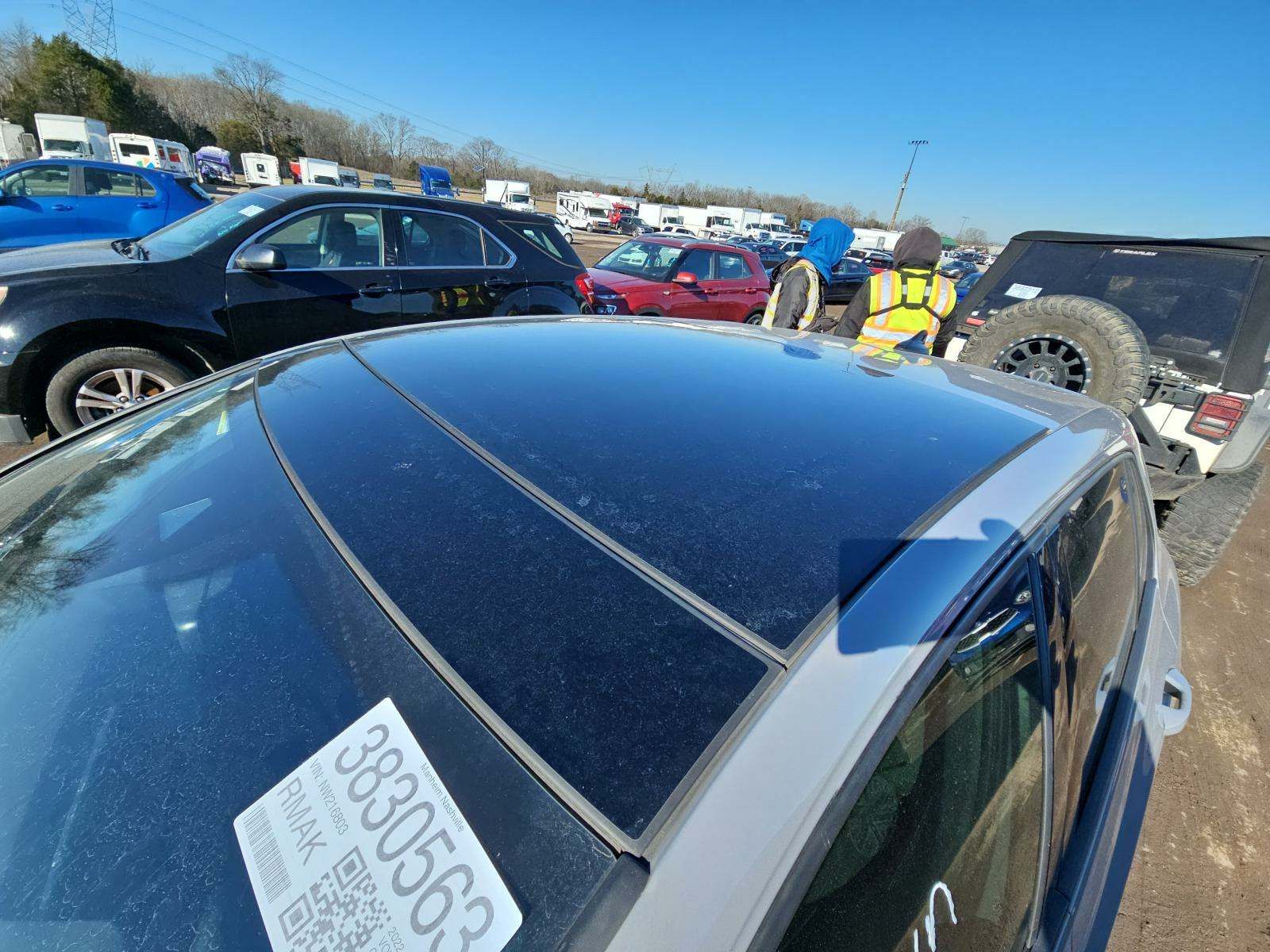 2022 Volkswagen Golf GTI 2.0T SE FWD