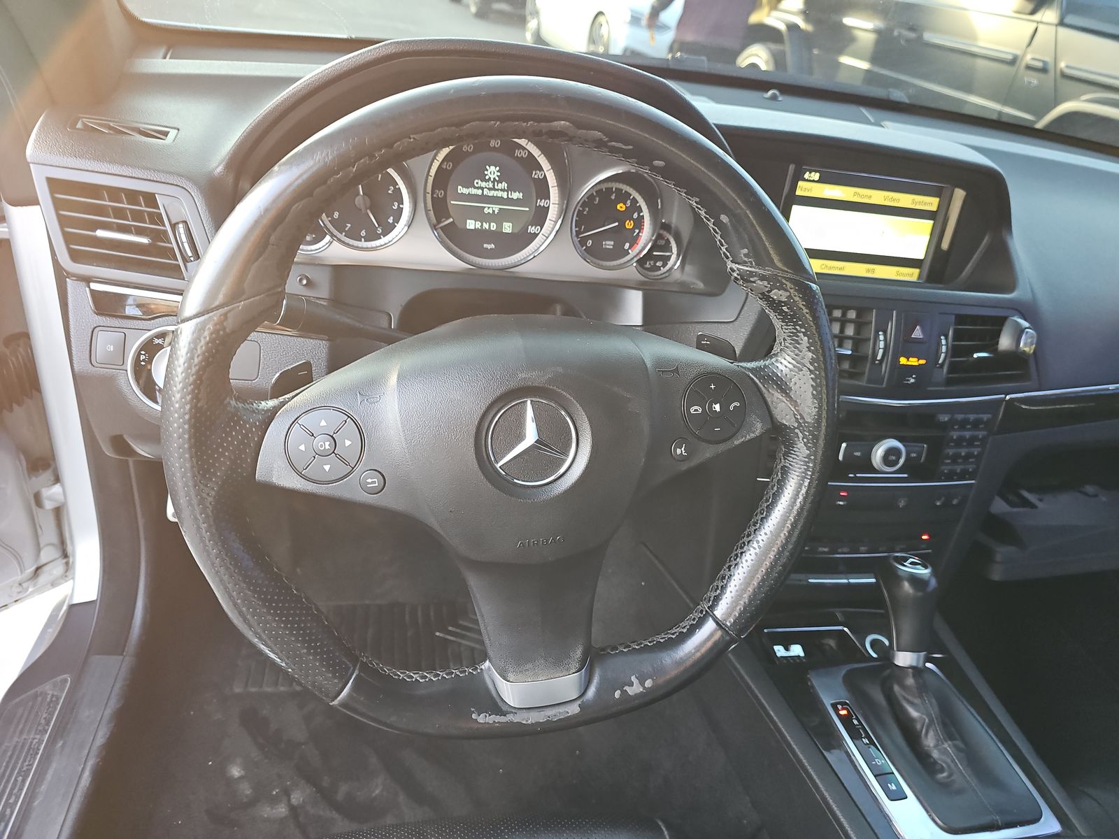 Mercedes-Benz E 550 Coupe снимка Mercedes-Benz E 550 Coupe