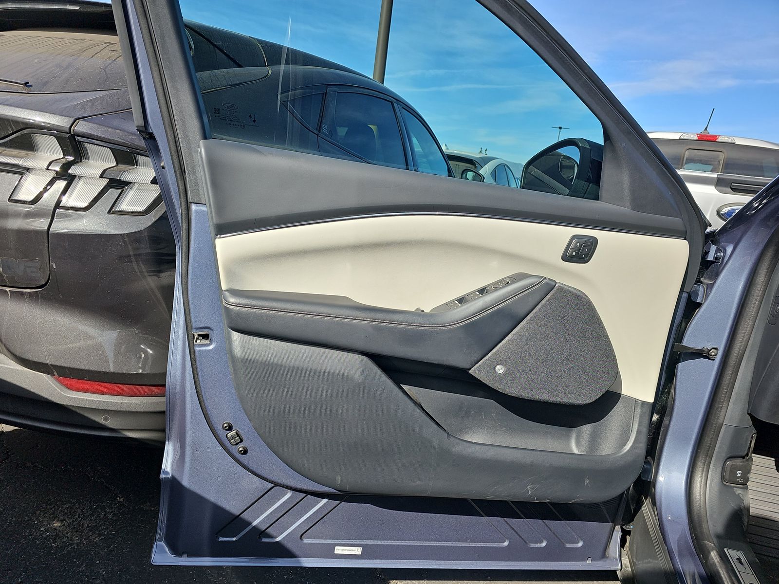 2021 Ford Mustang Mach-E Premium RWD