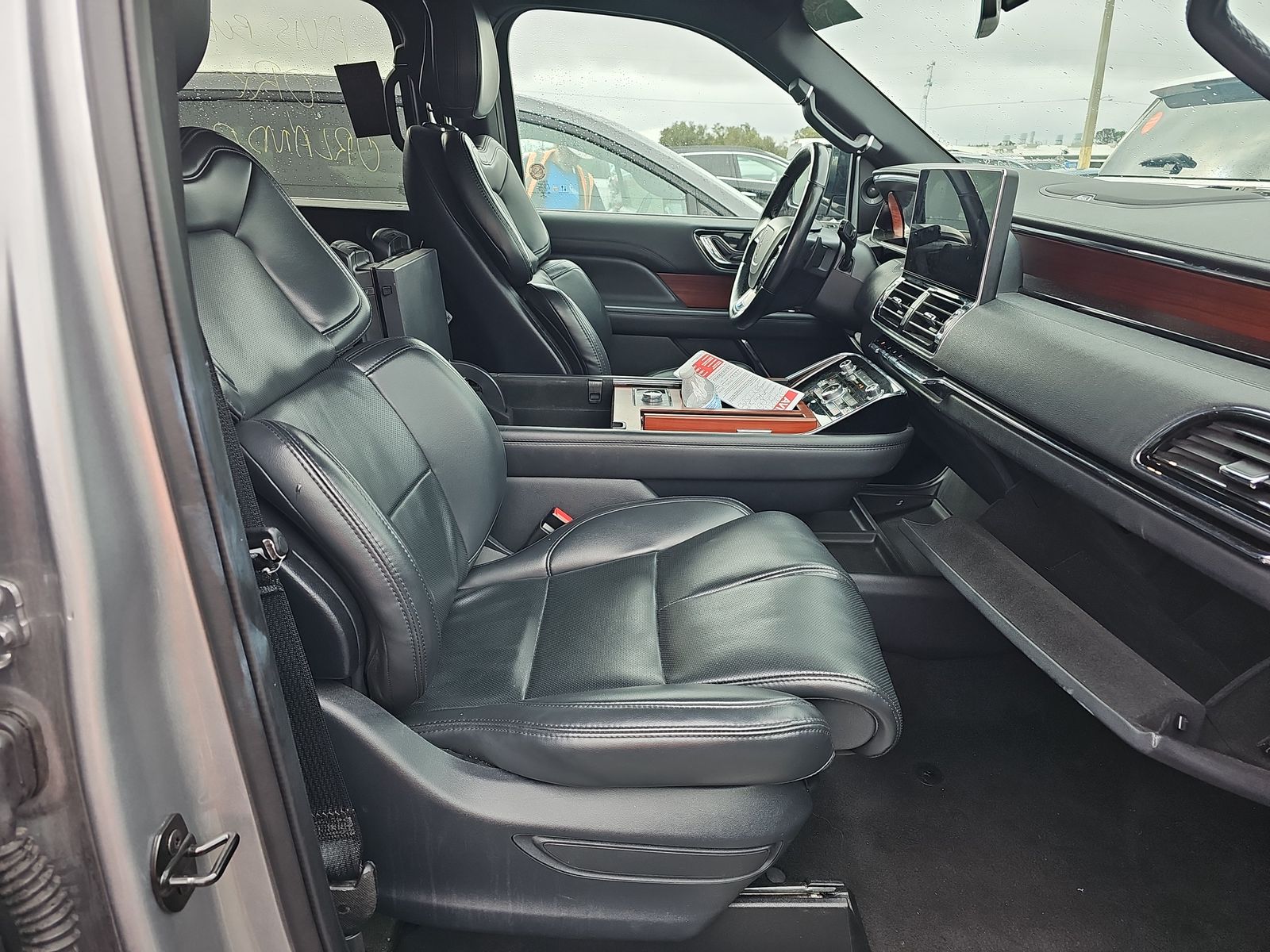 2022 Lincoln Navigator L Standard AWD