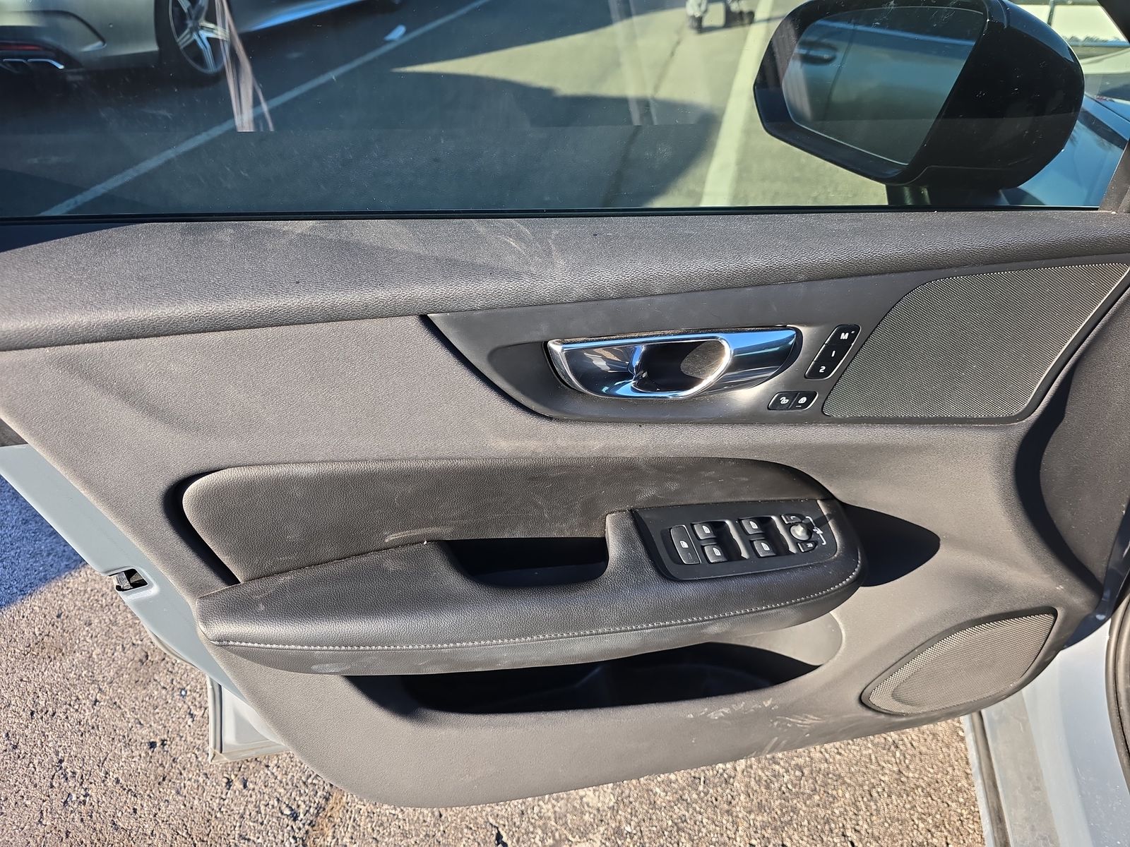 2022 Volvo S60 B5 Momentum AWD