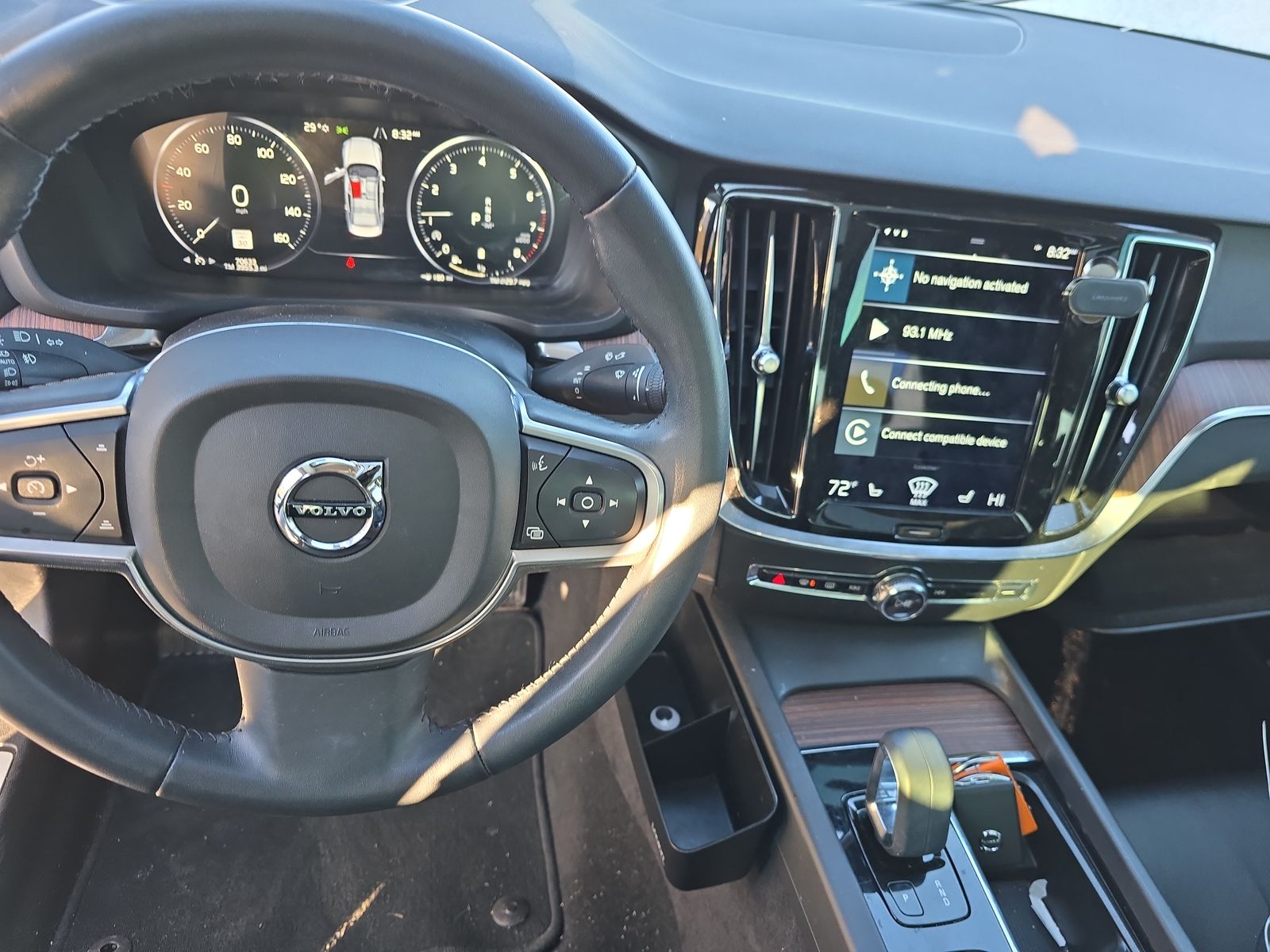 2022 Volvo S60 B5 Momentum AWD