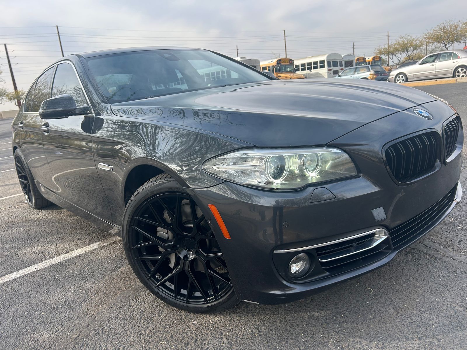 BMW 5 Series Sedan 550i LUXURY LINE снимка BMW 5 Series Sedan 550i LUXURY LINE