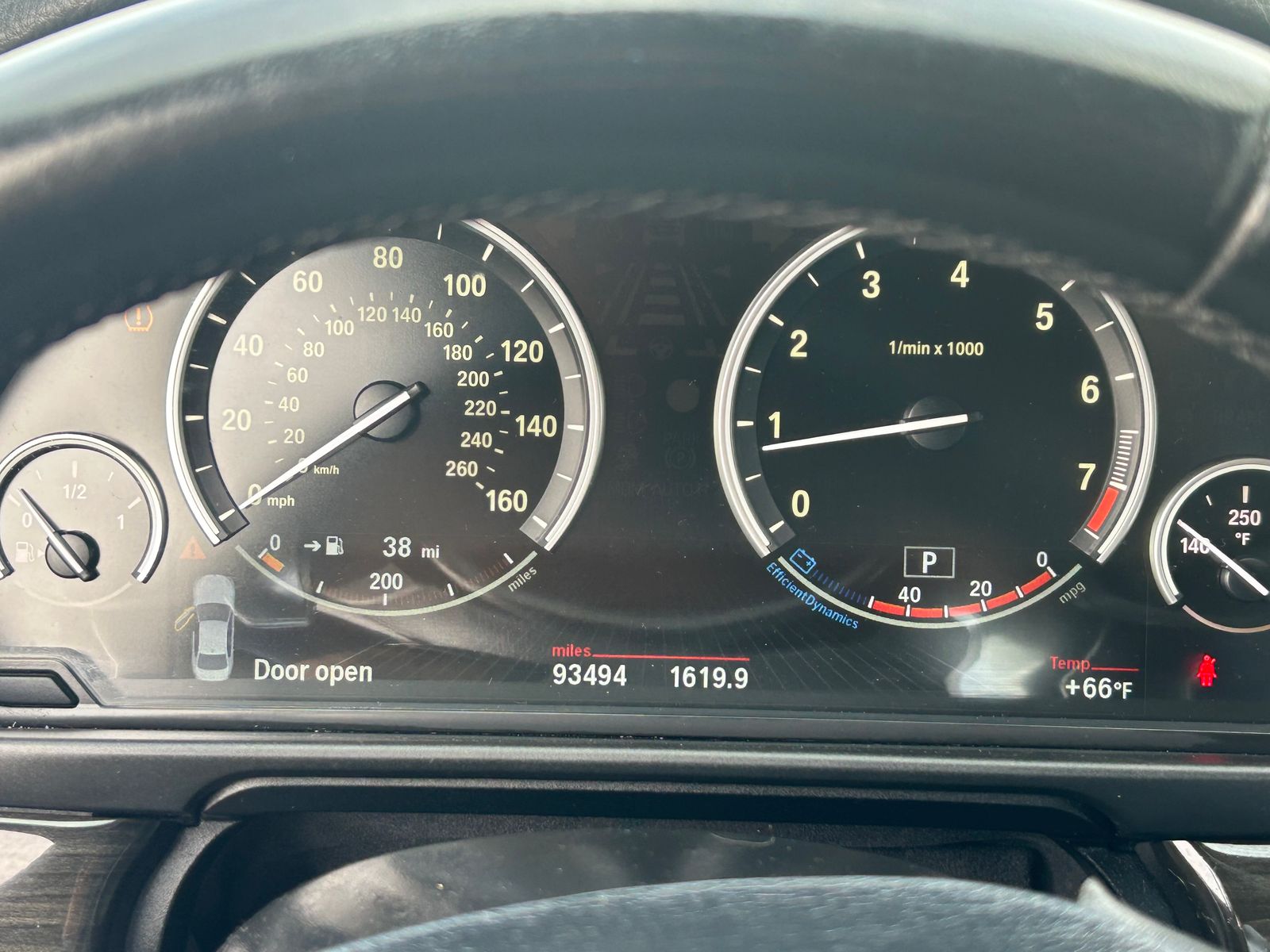 BMW 5 Series Sedan 550i LUXURY LINE снимка BMW 5 Series Sedan 550i LUXURY LINE
