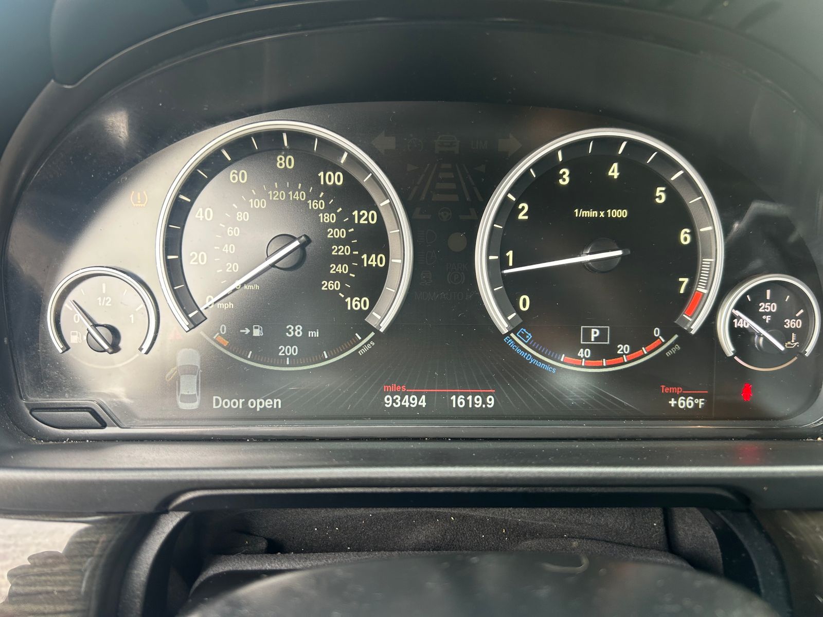 BMW 5 Series Sedan 550i LUXURY LINE снимка BMW 5 Series Sedan 550i LUXURY LINE