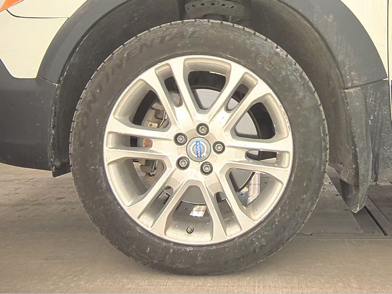 2016 Volvo XC70 T5 Platinum AWD