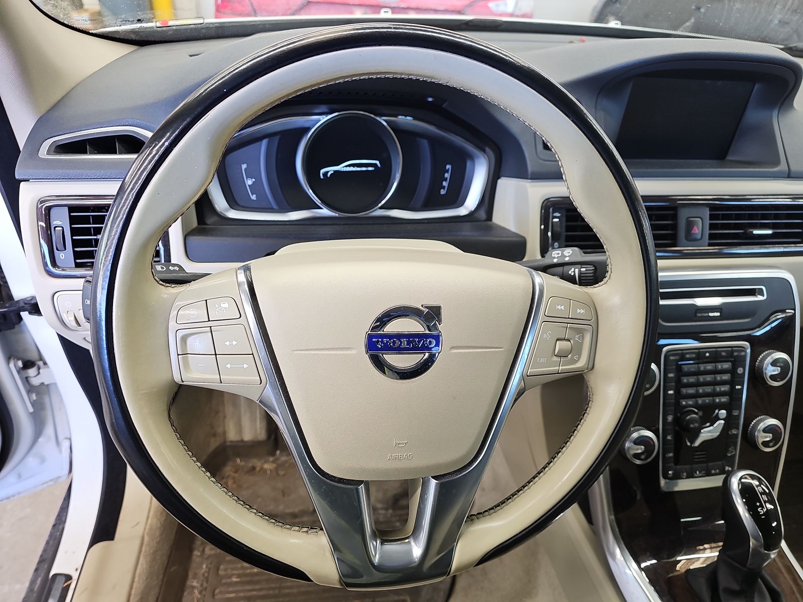 2016 Volvo XC70 T5 Platinum AWD