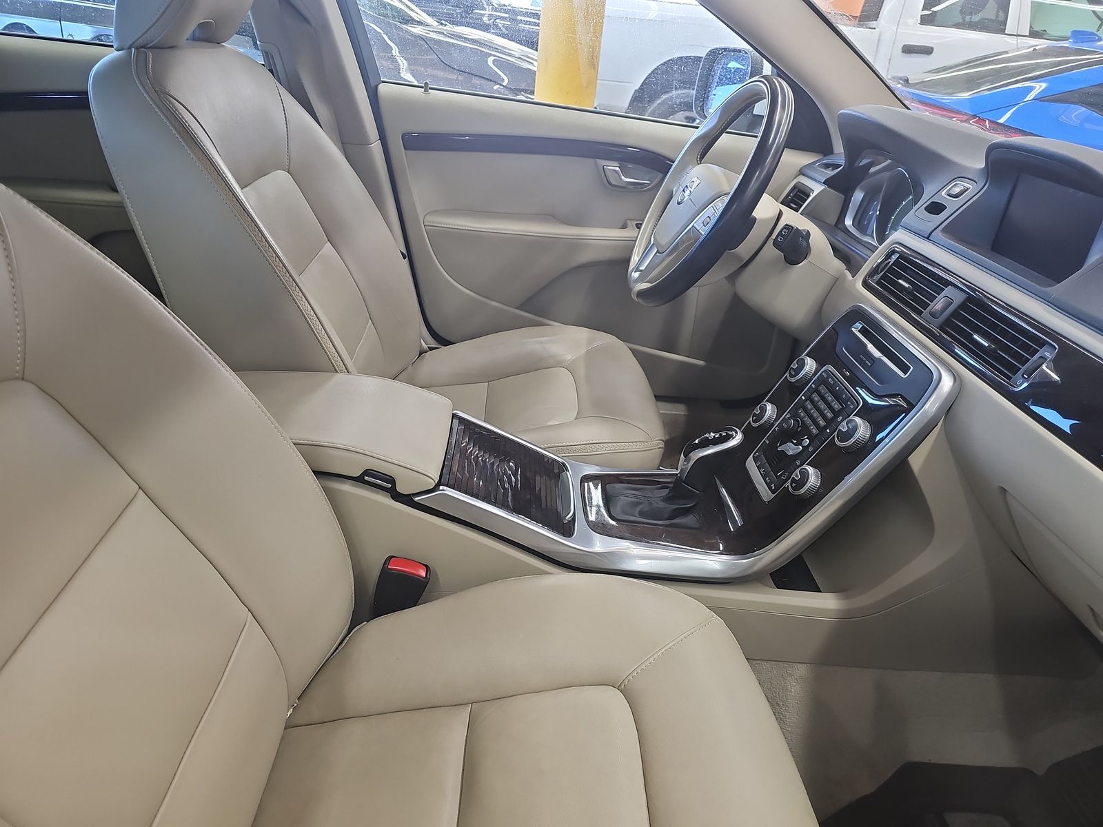 2016 Volvo XC70 T5 Platinum AWD