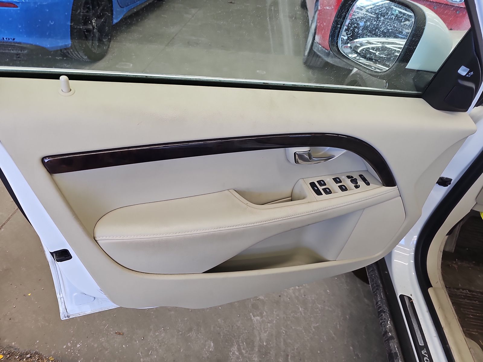 2016 Volvo XC70 T5 Platinum AWD