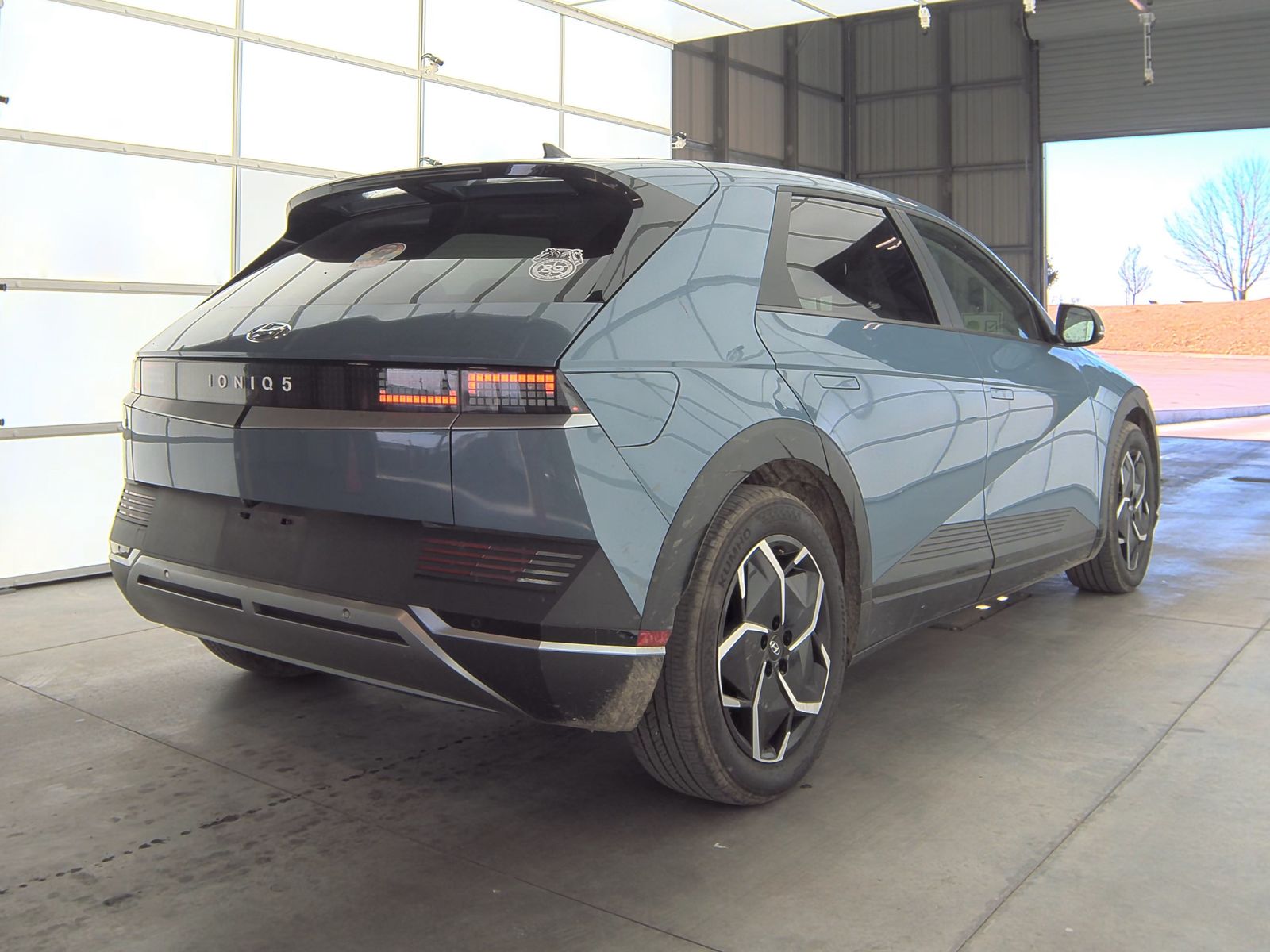 2022 Hyundai IONIQ 5 SE Standard Range RWD