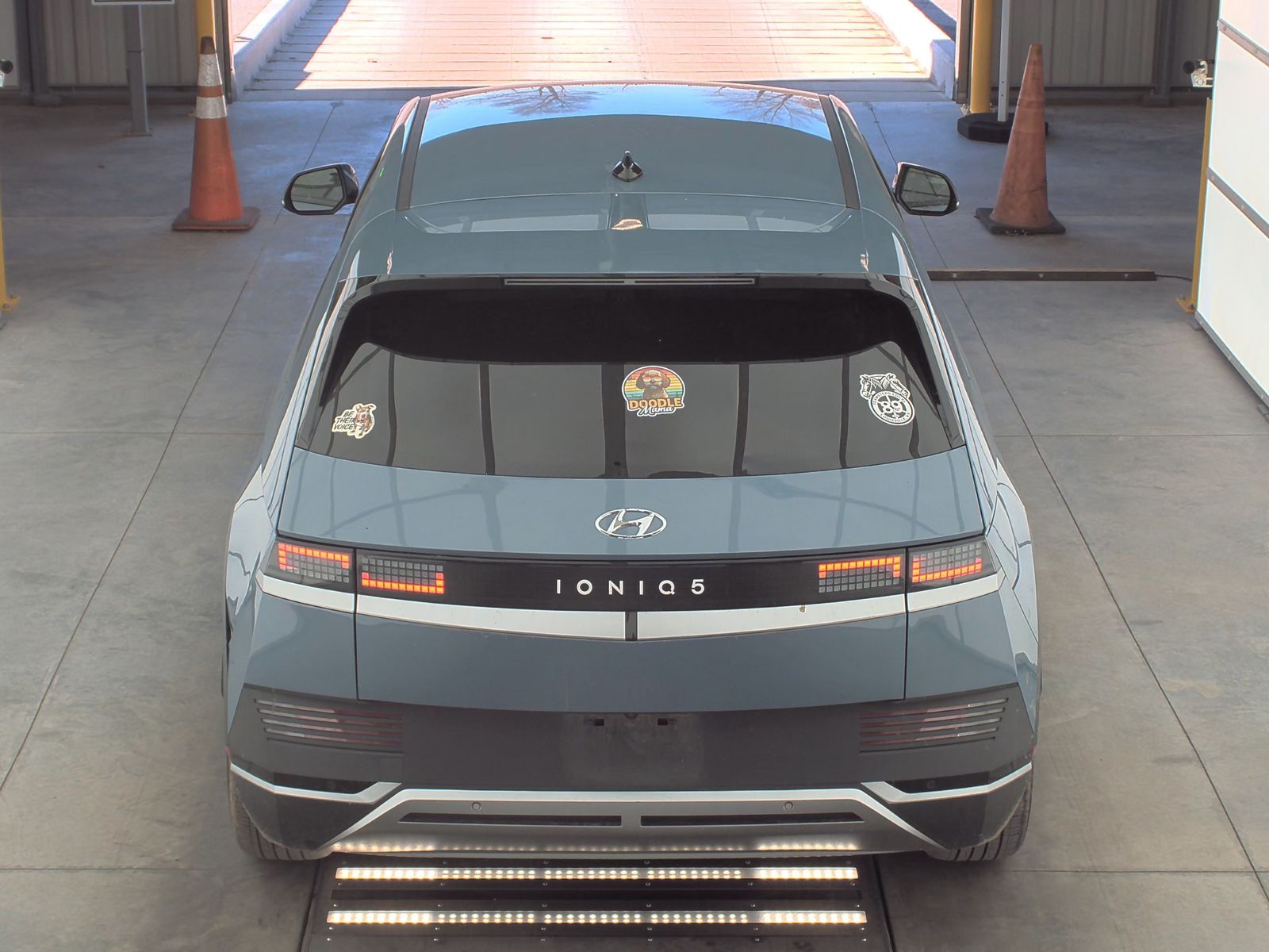 2022 Hyundai IONIQ 5 SE Standard Range RWD