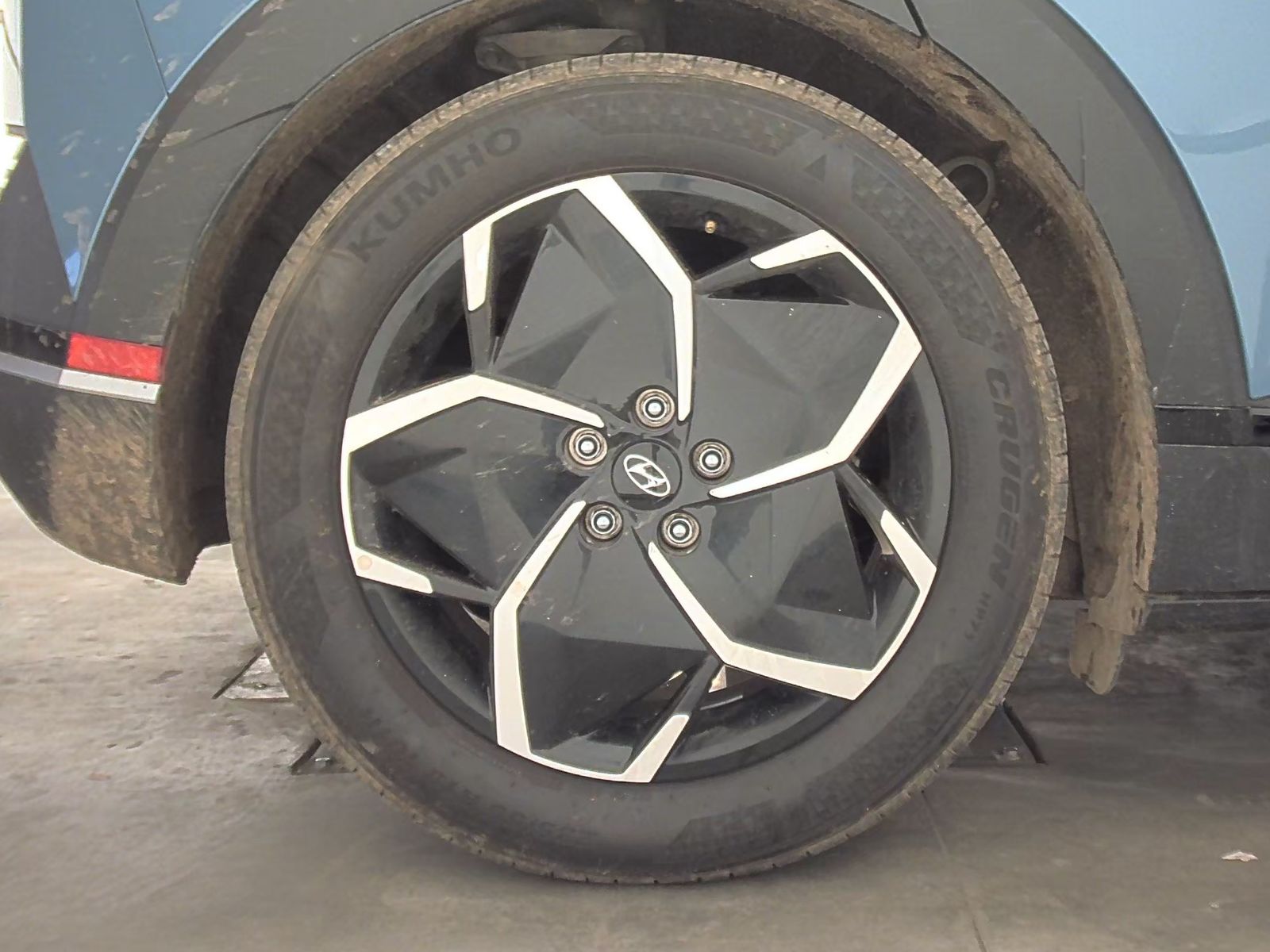 2022 Hyundai IONIQ 5 SE Standard Range RWD