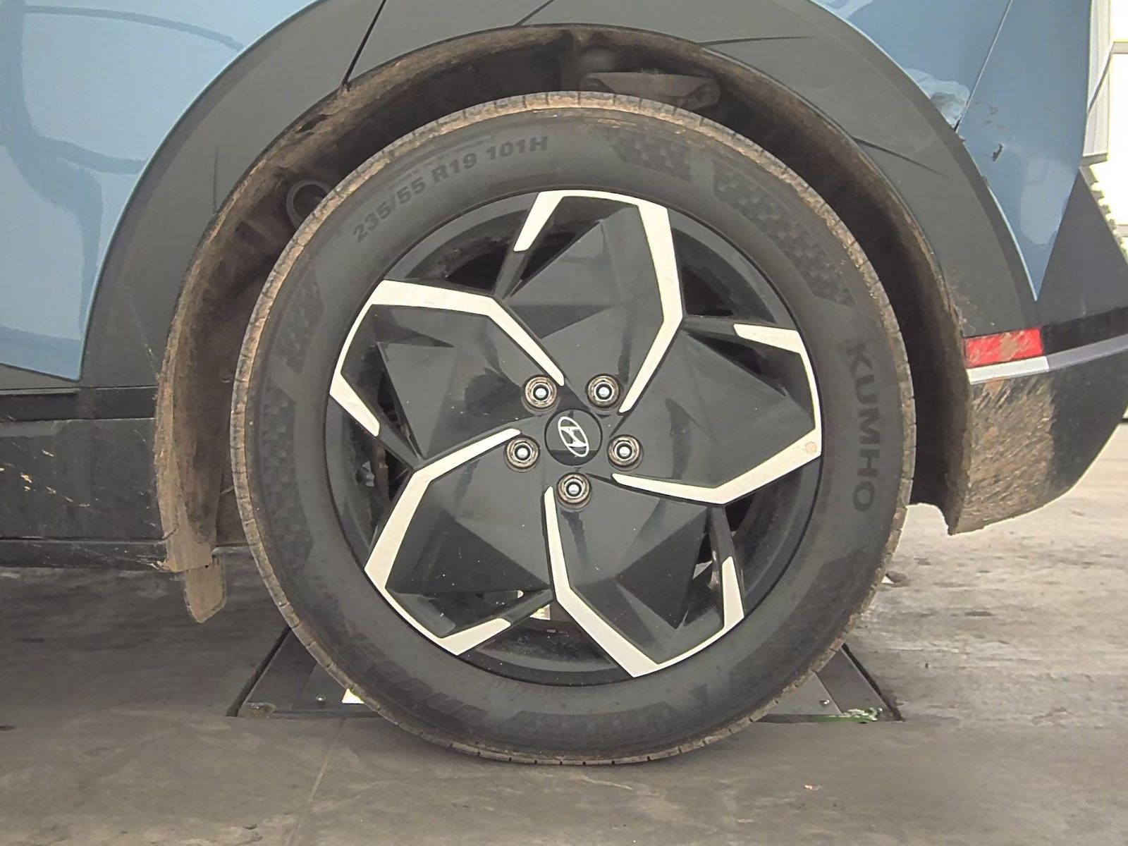 2022 Hyundai IONIQ 5 SE Standard Range RWD