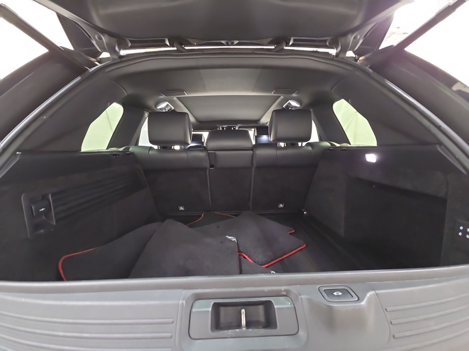 2017 Land Rover Range Rover SC SVA Dynamic AWD