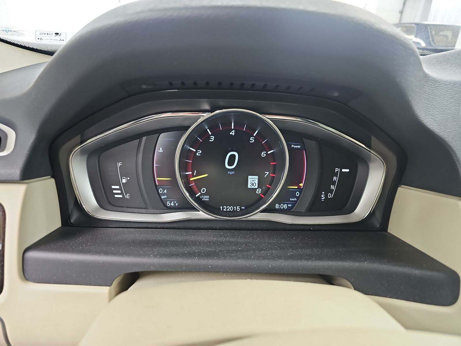 2016 Volvo XC70 T5 Platinum AWD