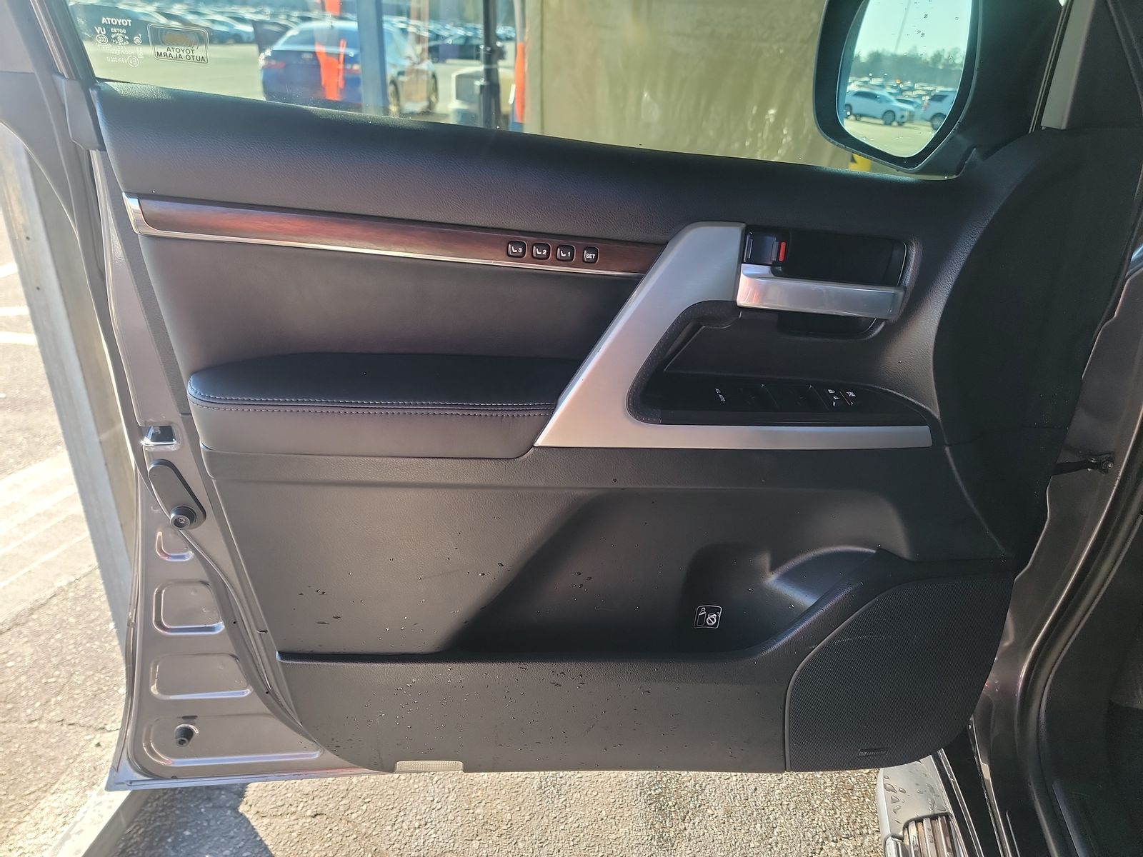 2018 Toyota Land Cruiser Base AWD