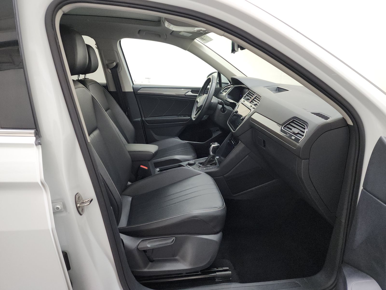 2022 Volkswagen Tiguan 2.0T SE AWD