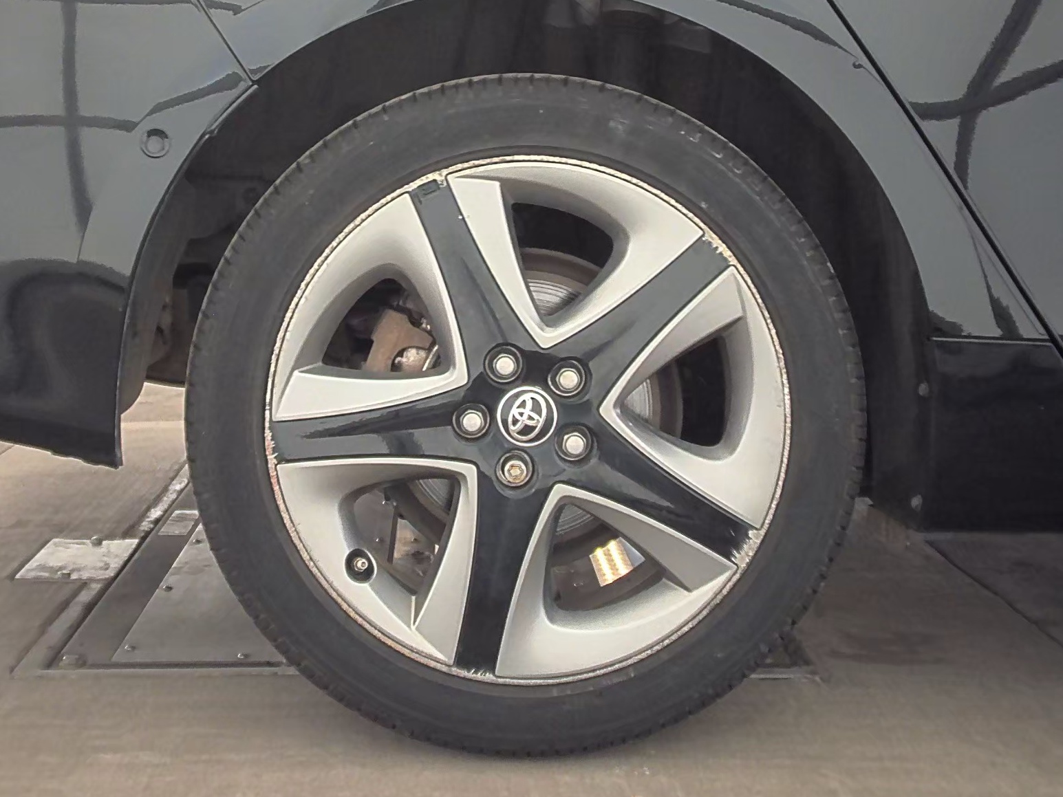 2021 Toyota Prius XLE FWD