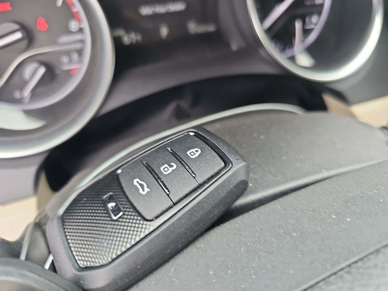 2018 Toyota Camry XLE FWD