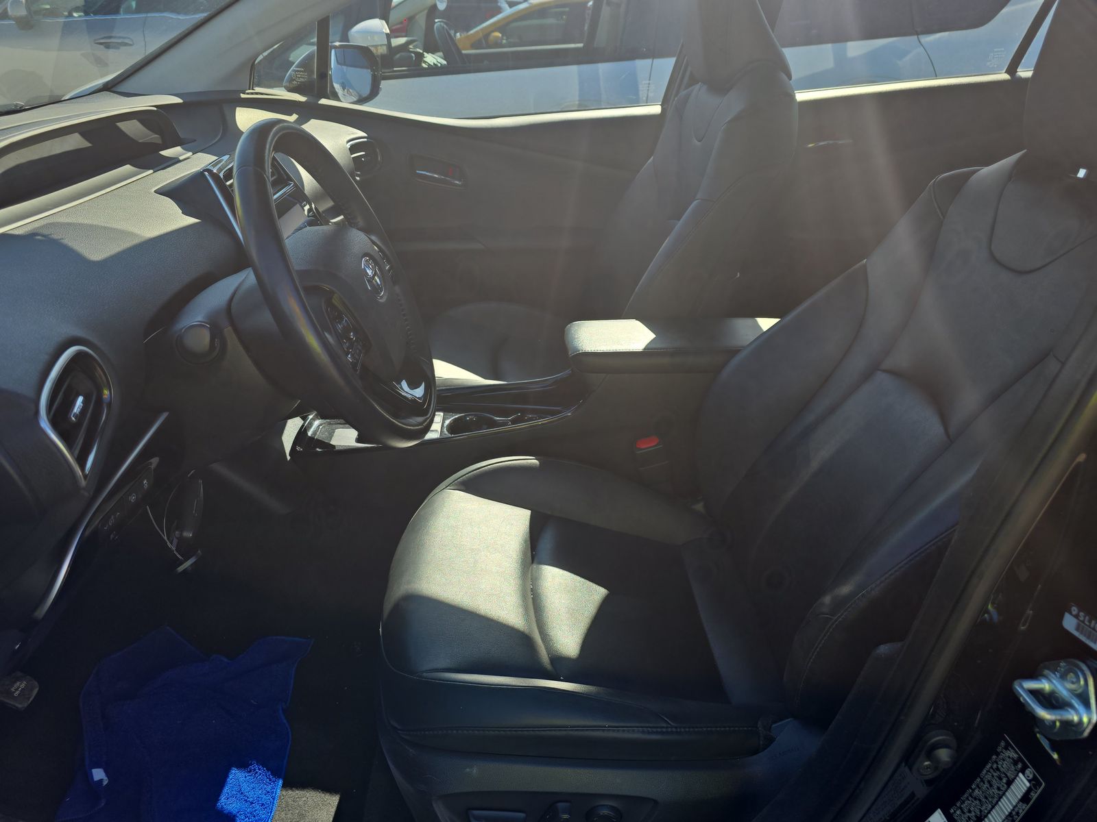 2021 Toyota Prius XLE FWD