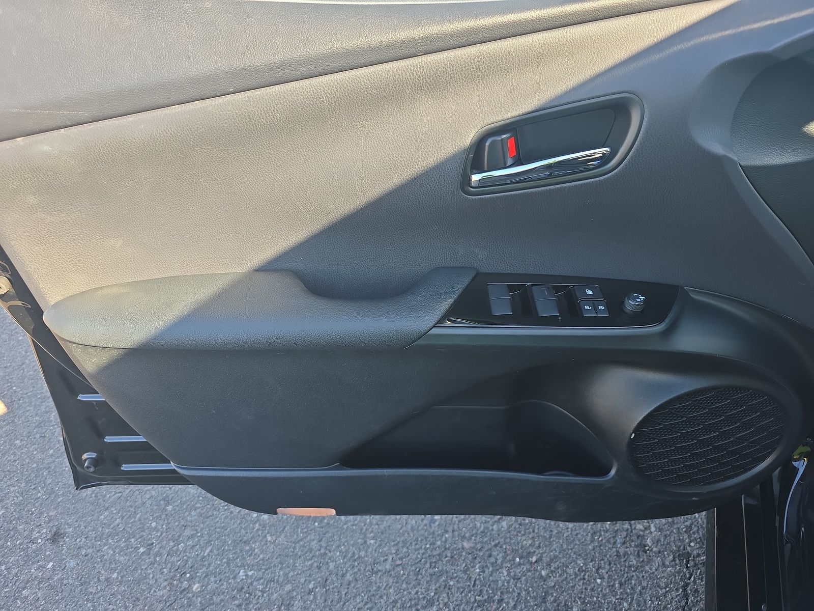 2021 Toyota Prius XLE FWD