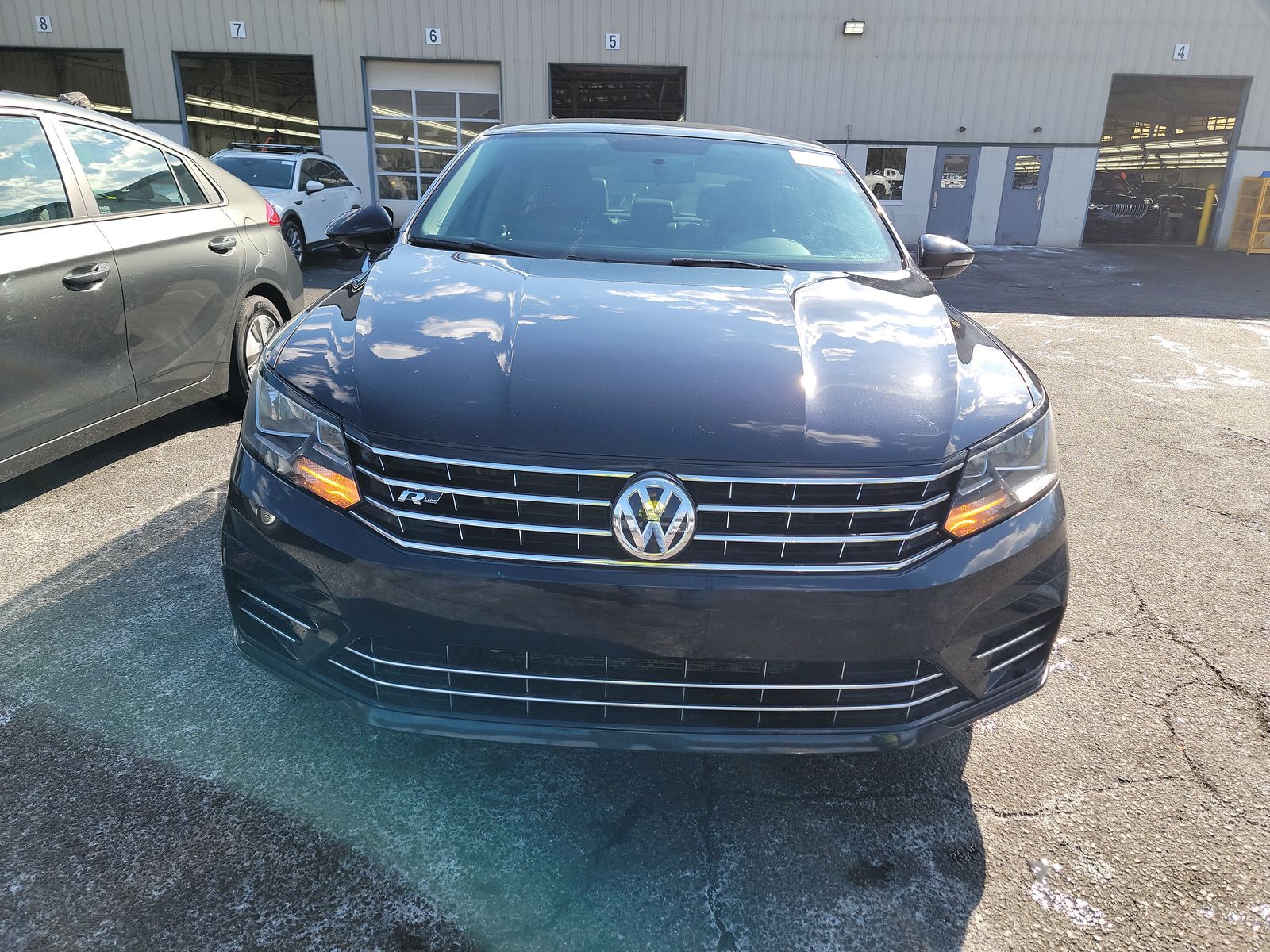 2017 Volkswagen Passat 1.8T R-Line FWD